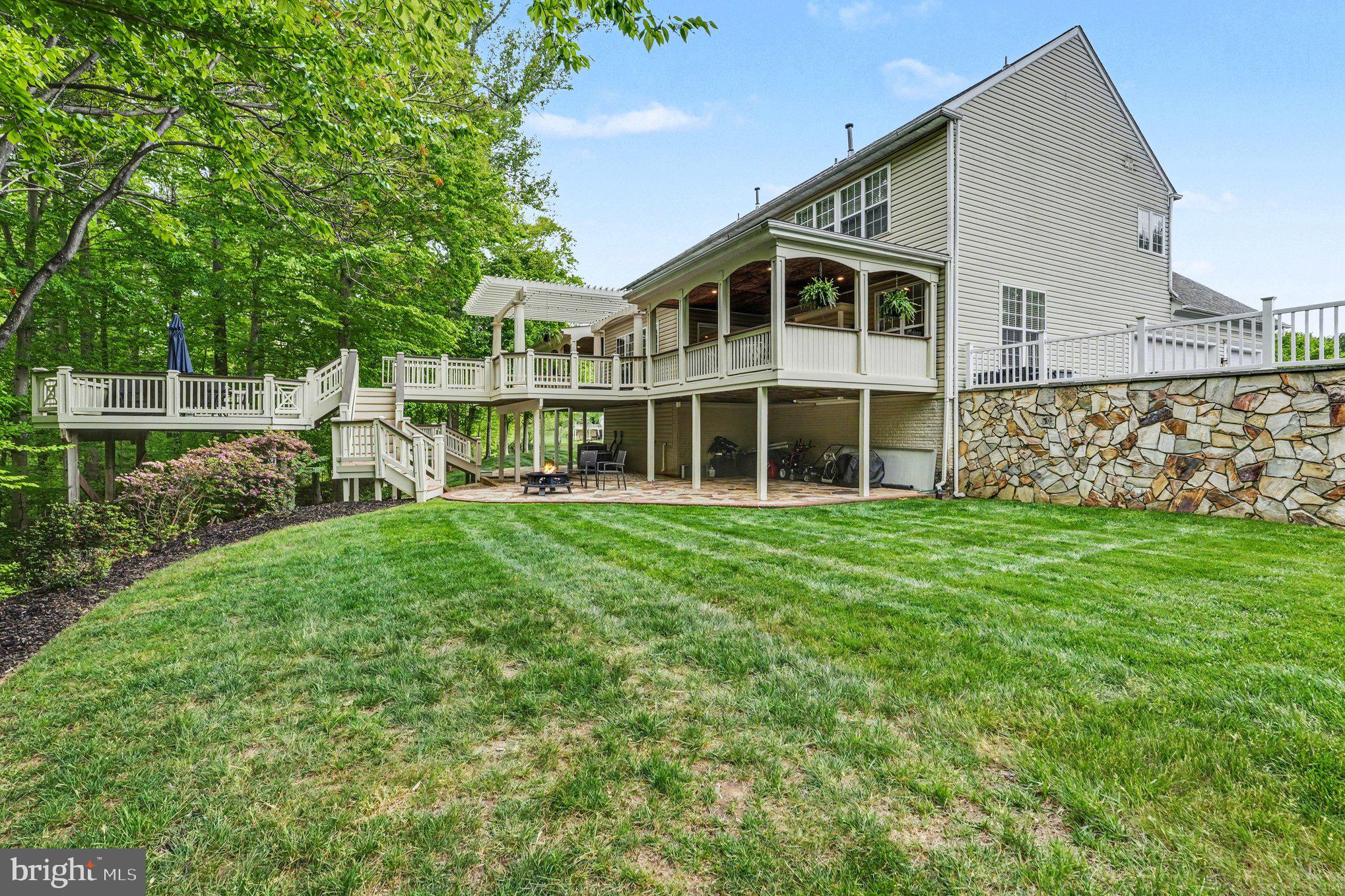VISTA BROOKE - Residential
