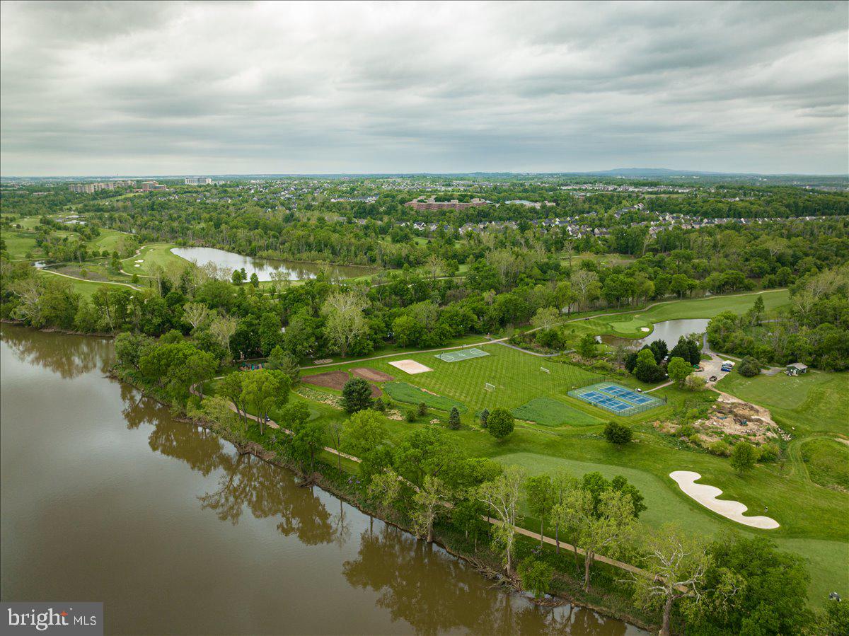 RIVER CREEK - Residential