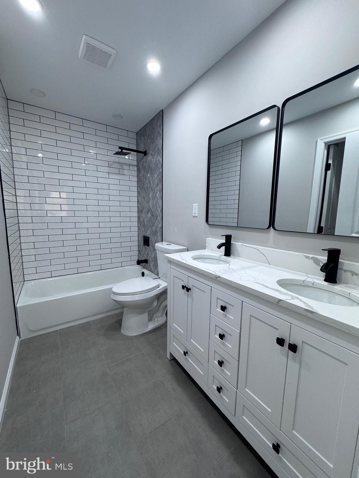 CATONSVILLE MANOR - Residential