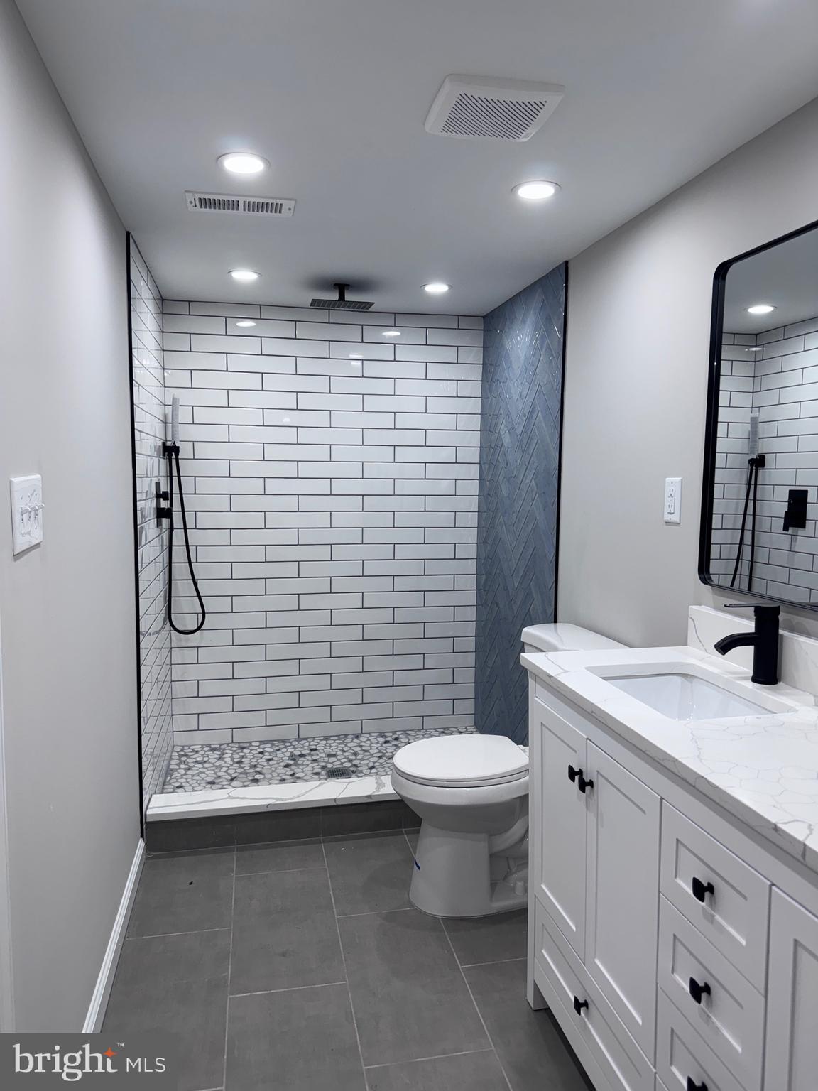 CATONSVILLE MANOR - Residential