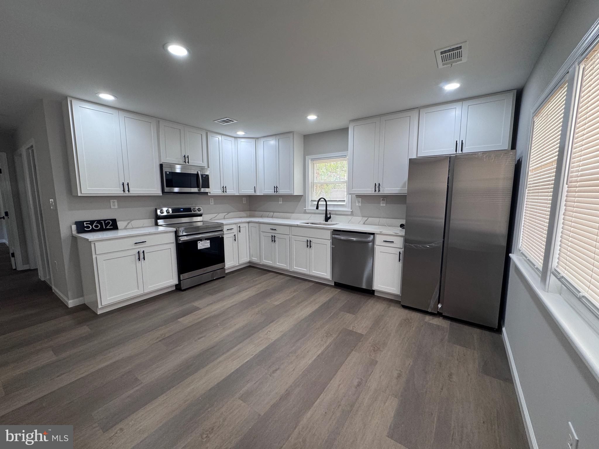 CATONSVILLE MANOR - Residential