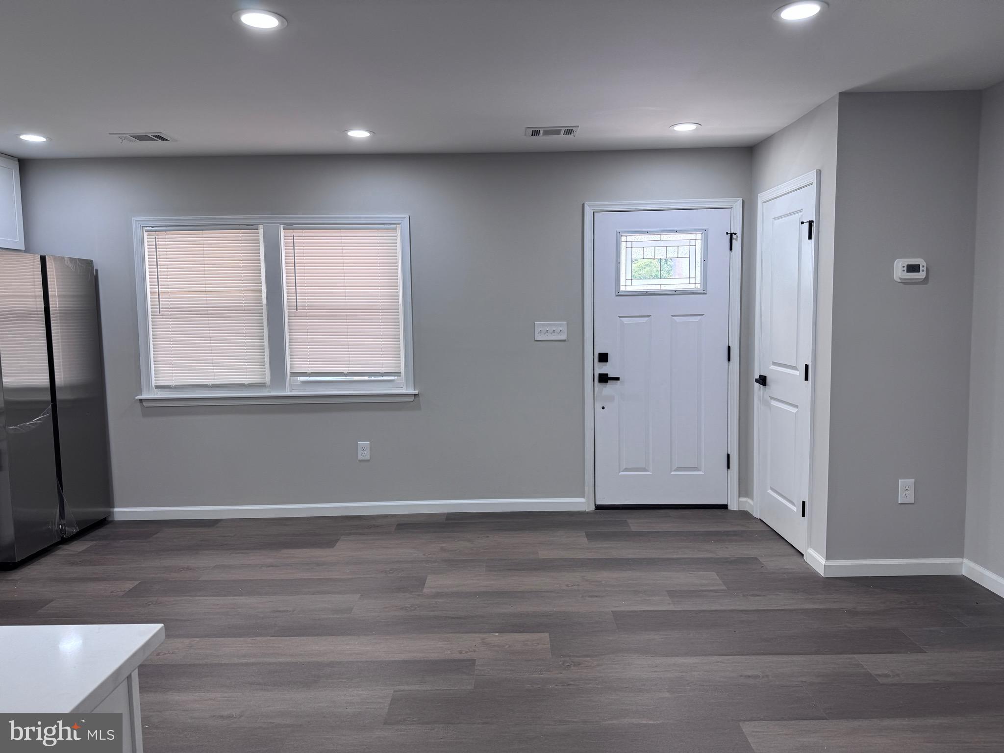 CATONSVILLE MANOR - Residential