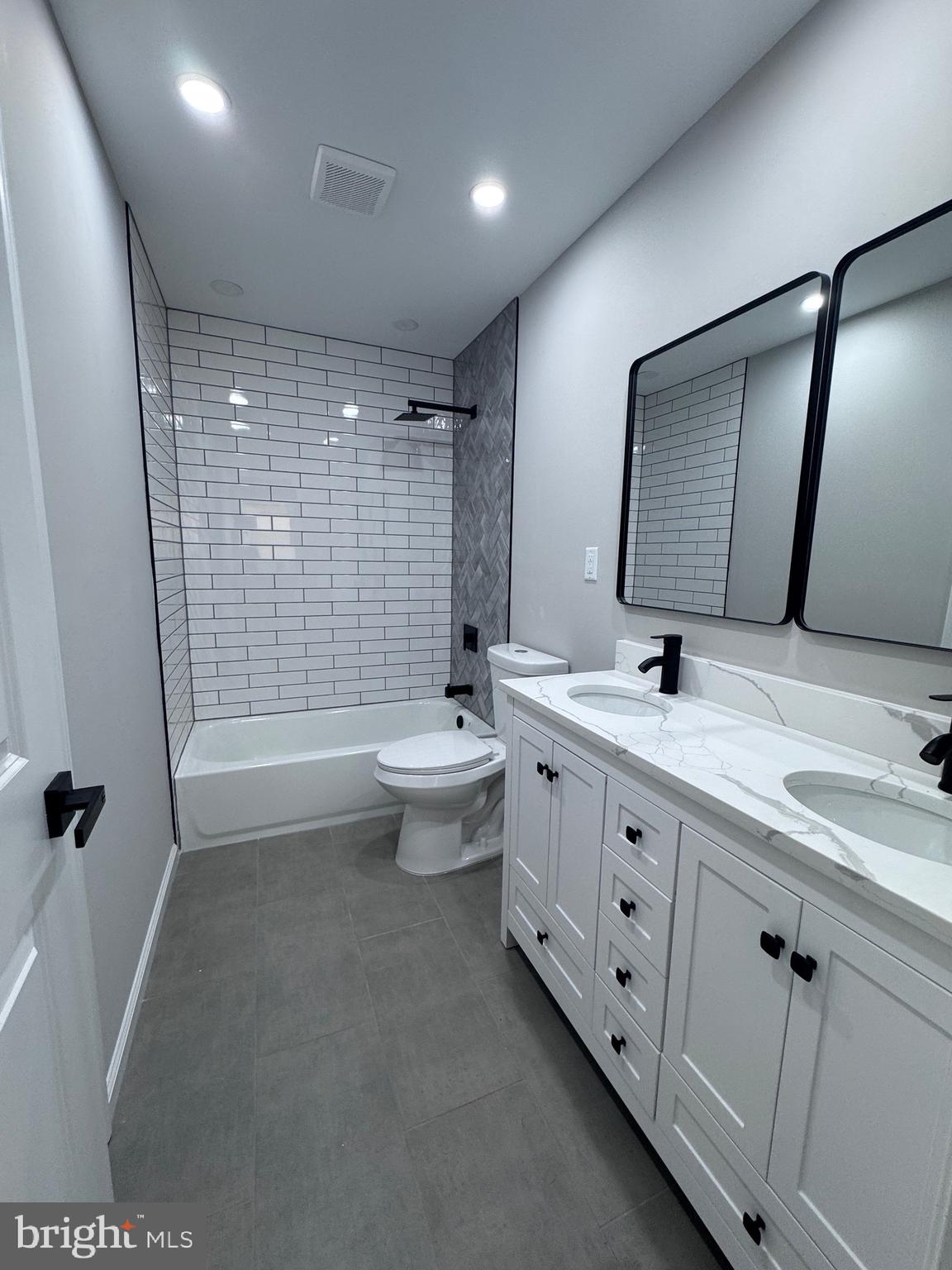CATONSVILLE MANOR - Residential