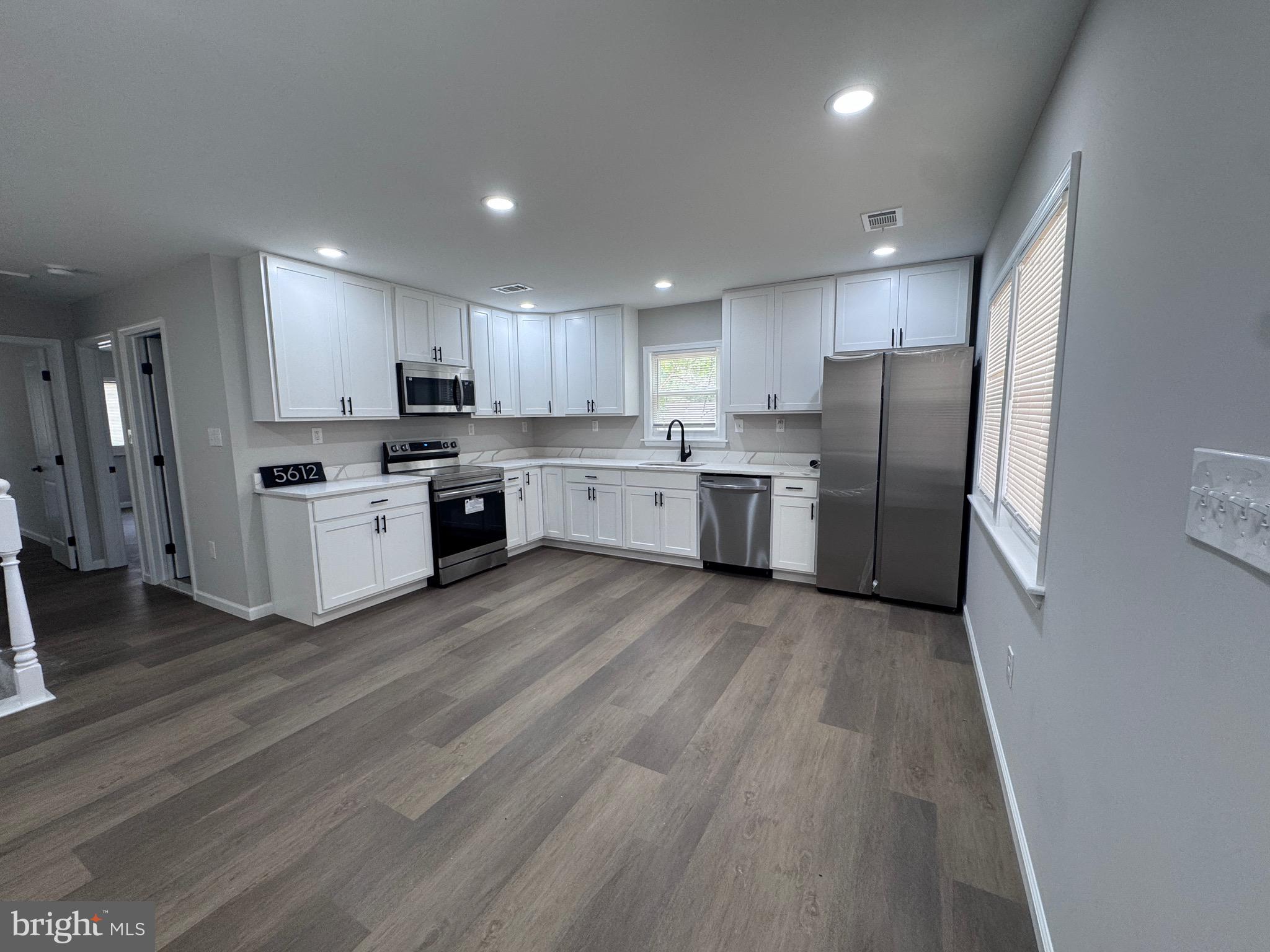 CATONSVILLE MANOR - Residential