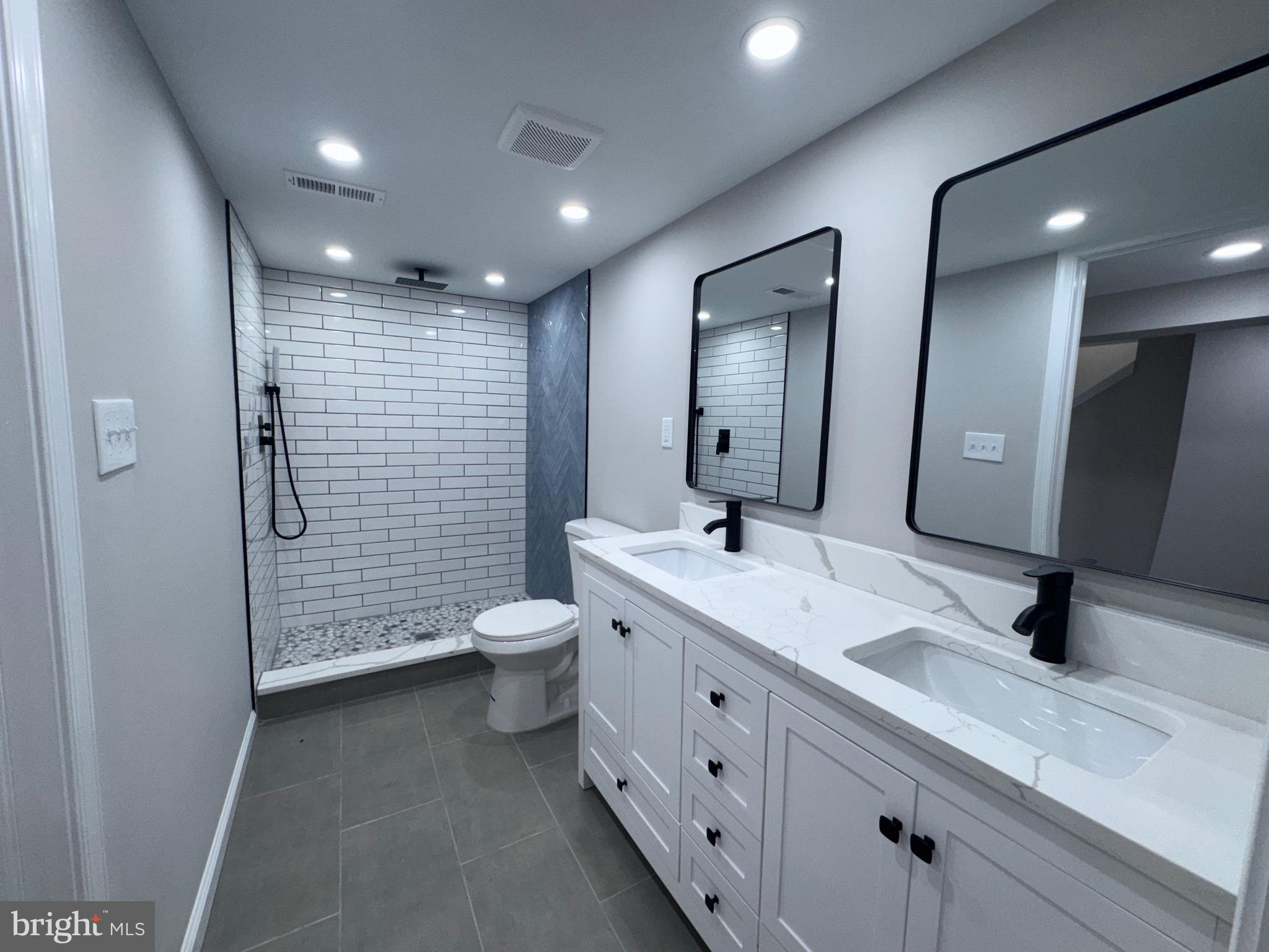 CATONSVILLE MANOR - Residential