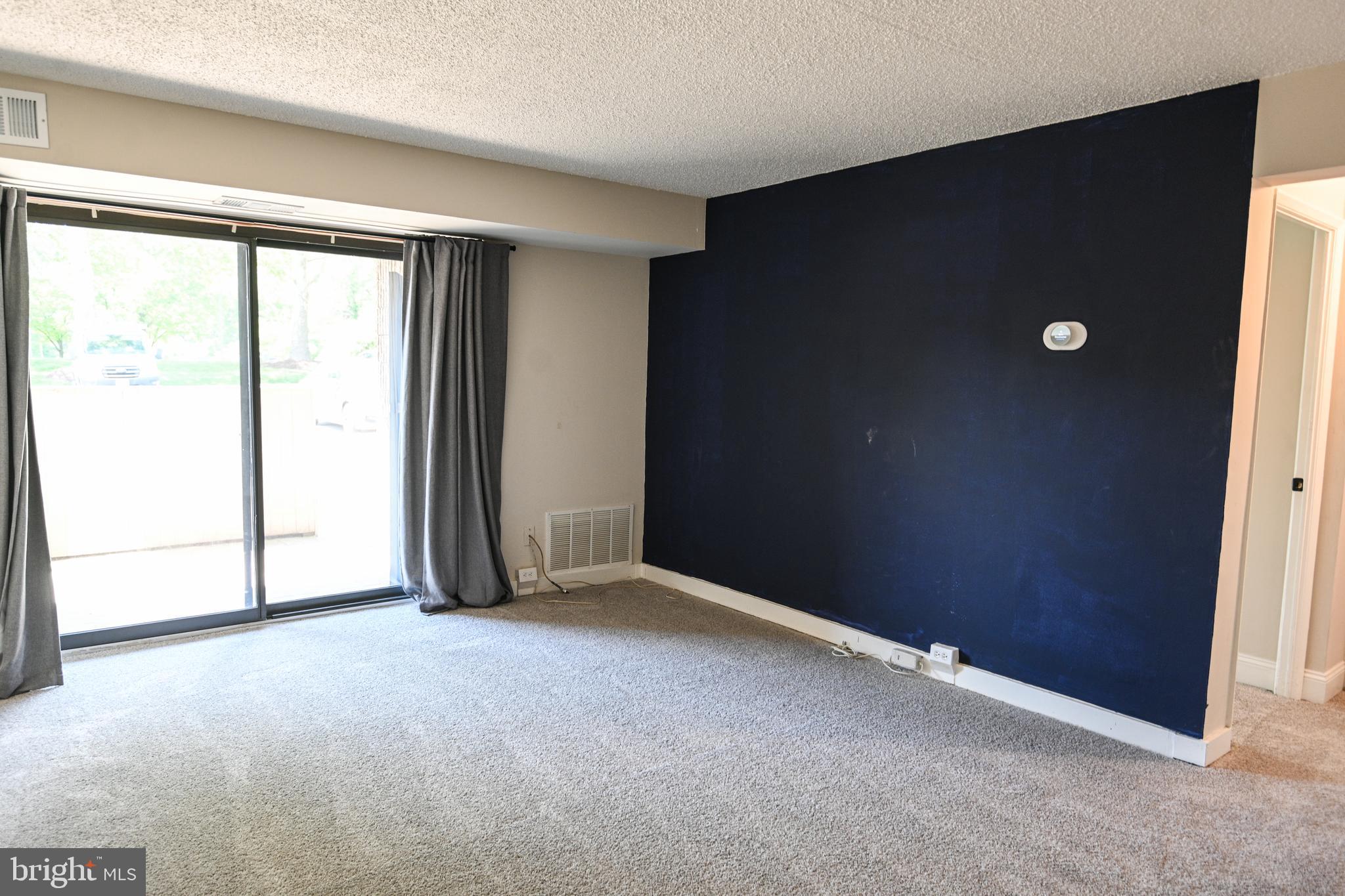 TREOVER CONDOMINIUM - Residential Lease