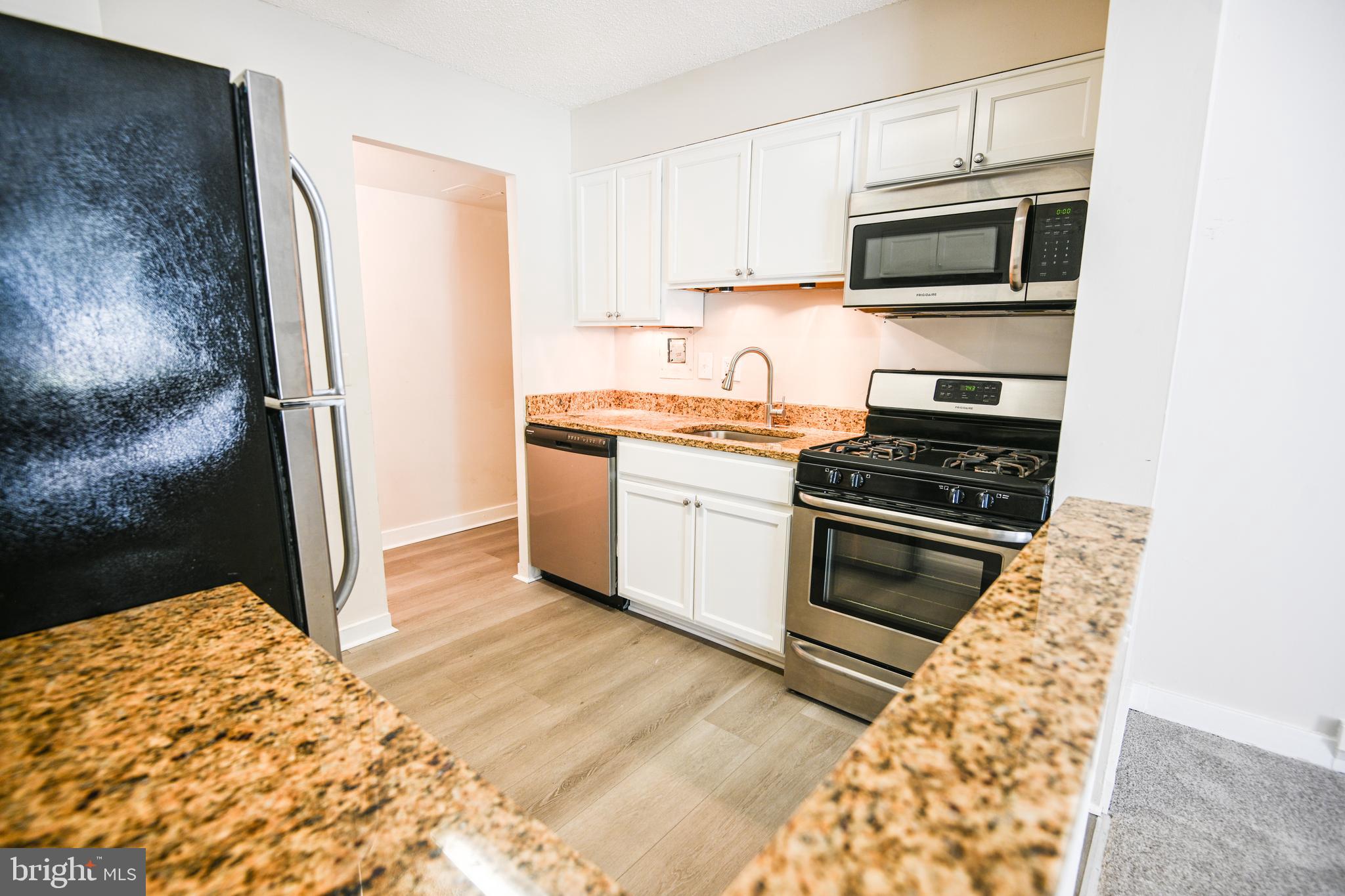 TREOVER CONDOMINIUM - Residential Lease