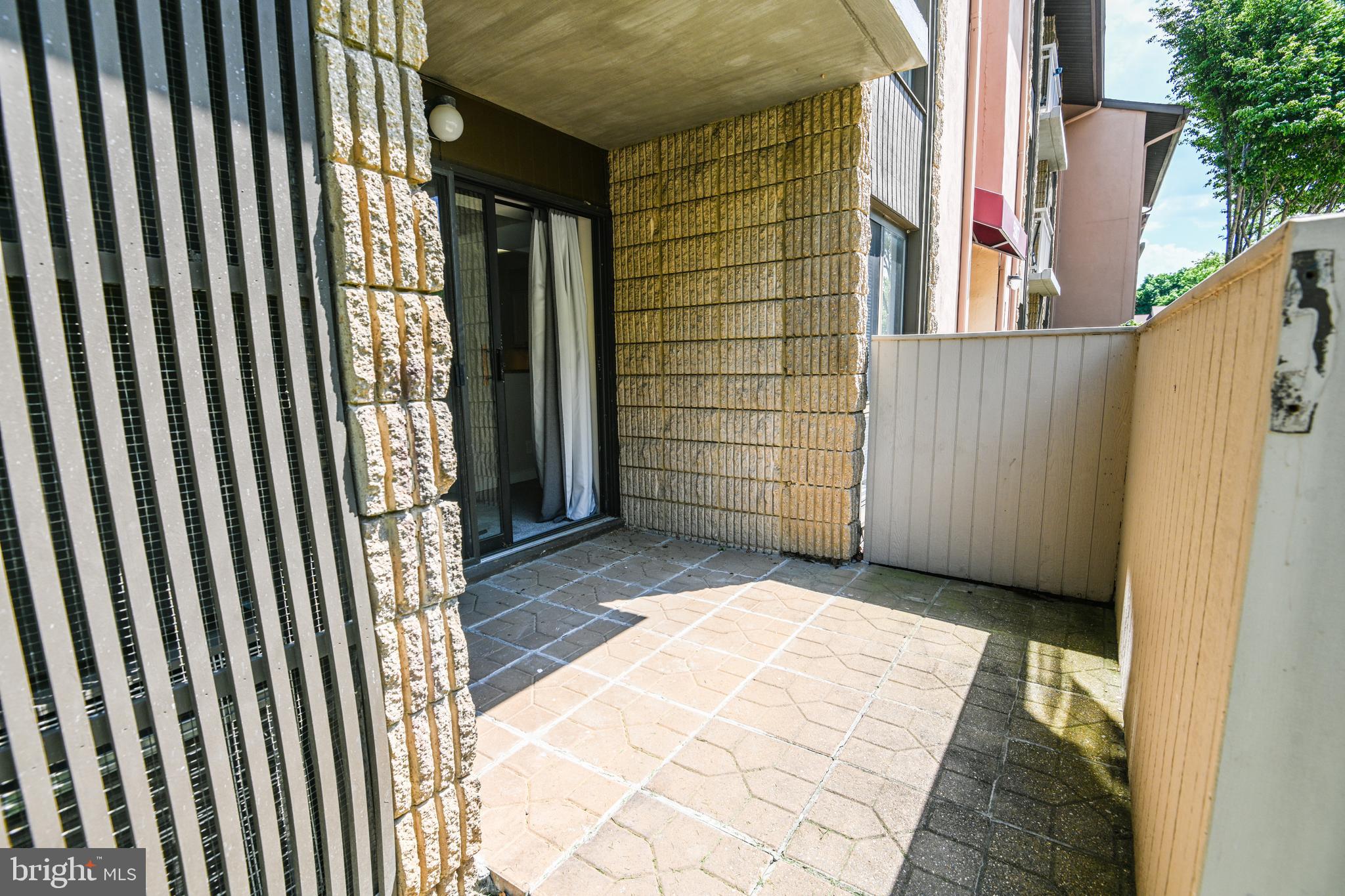 TREOVER CONDOMINIUM - Residential Lease