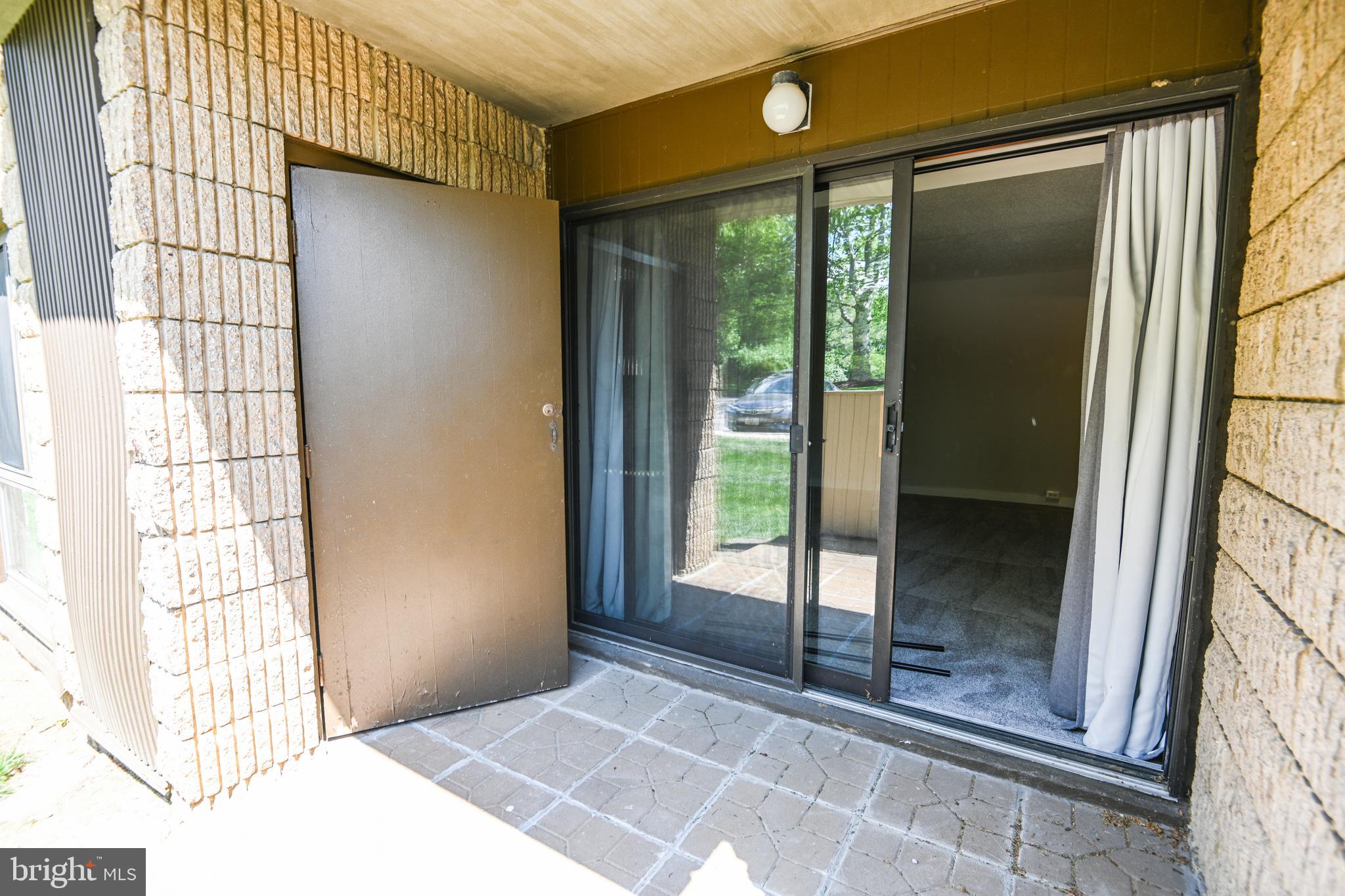 TREOVER CONDOMINIUM - Residential Lease