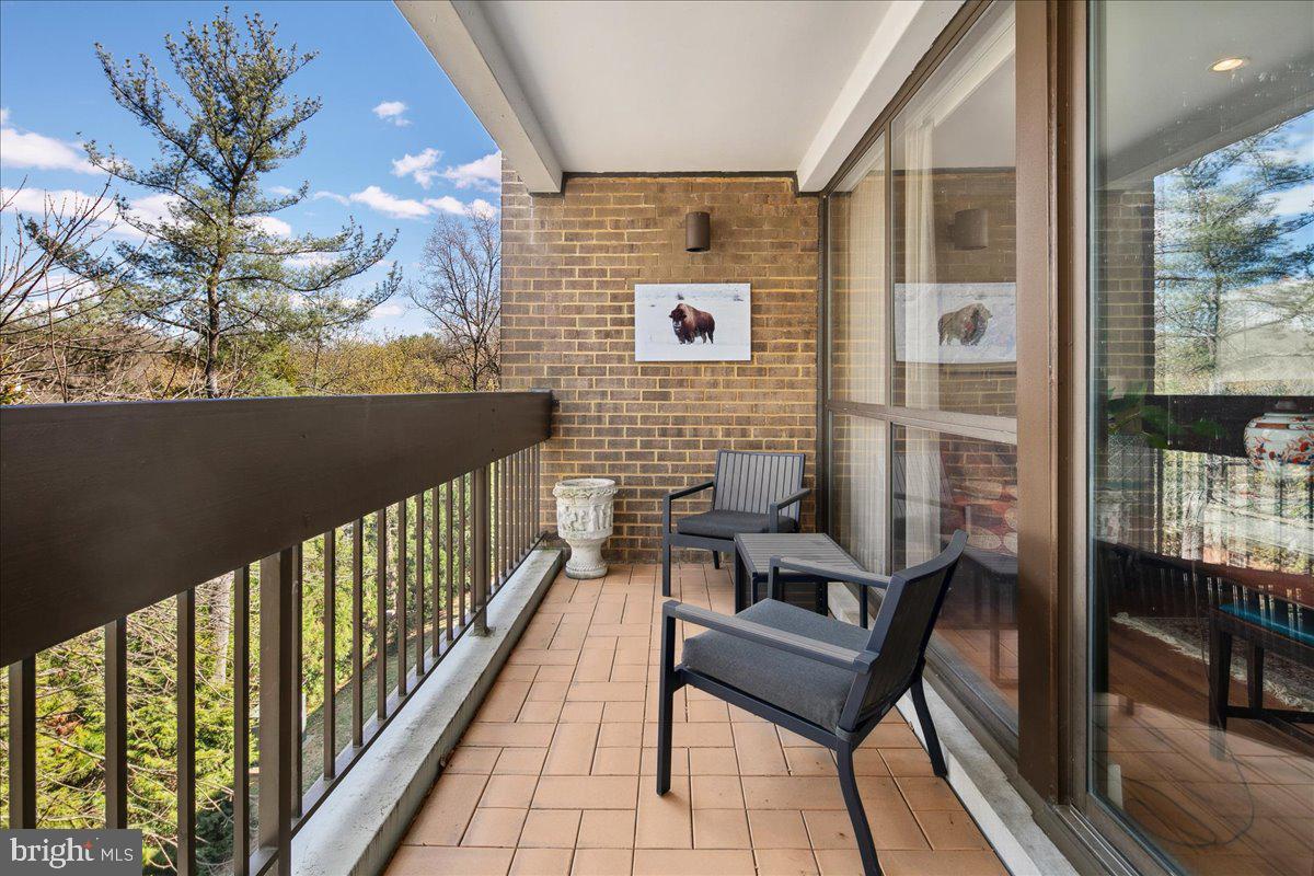 SUMNER VILLAGE - Residential