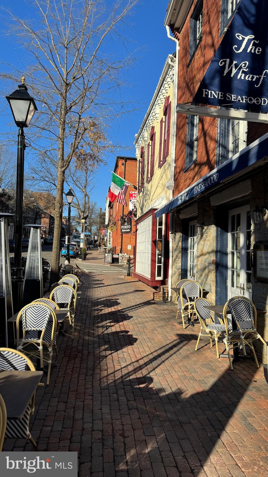 OLD TOWN ALEXANDRIA - Residential