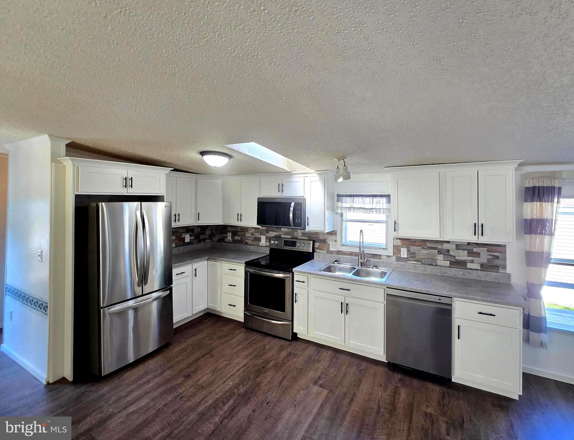 PLEASANT HILLS TR - Residential