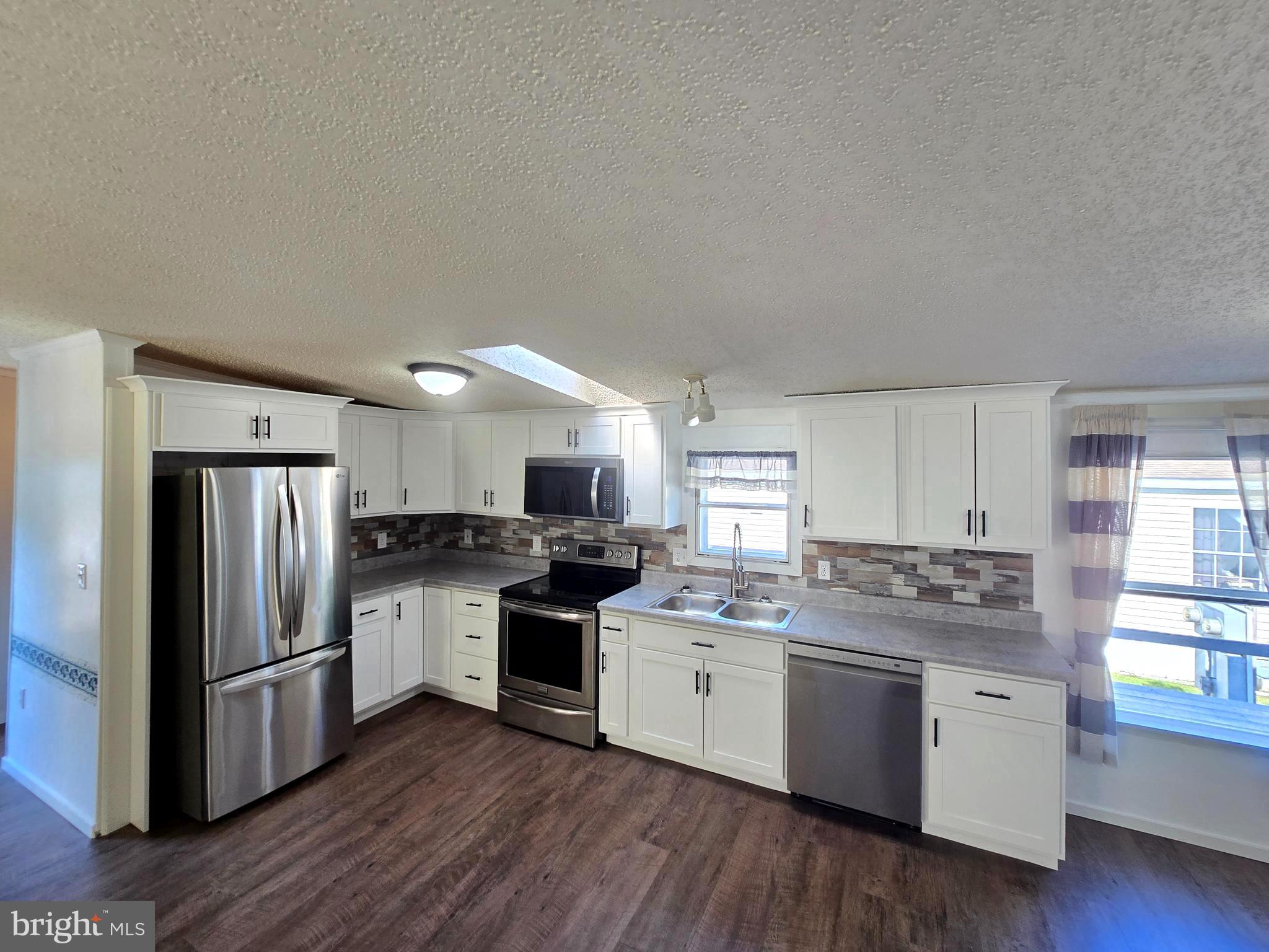 PLEASANT HILLS TR - Residential