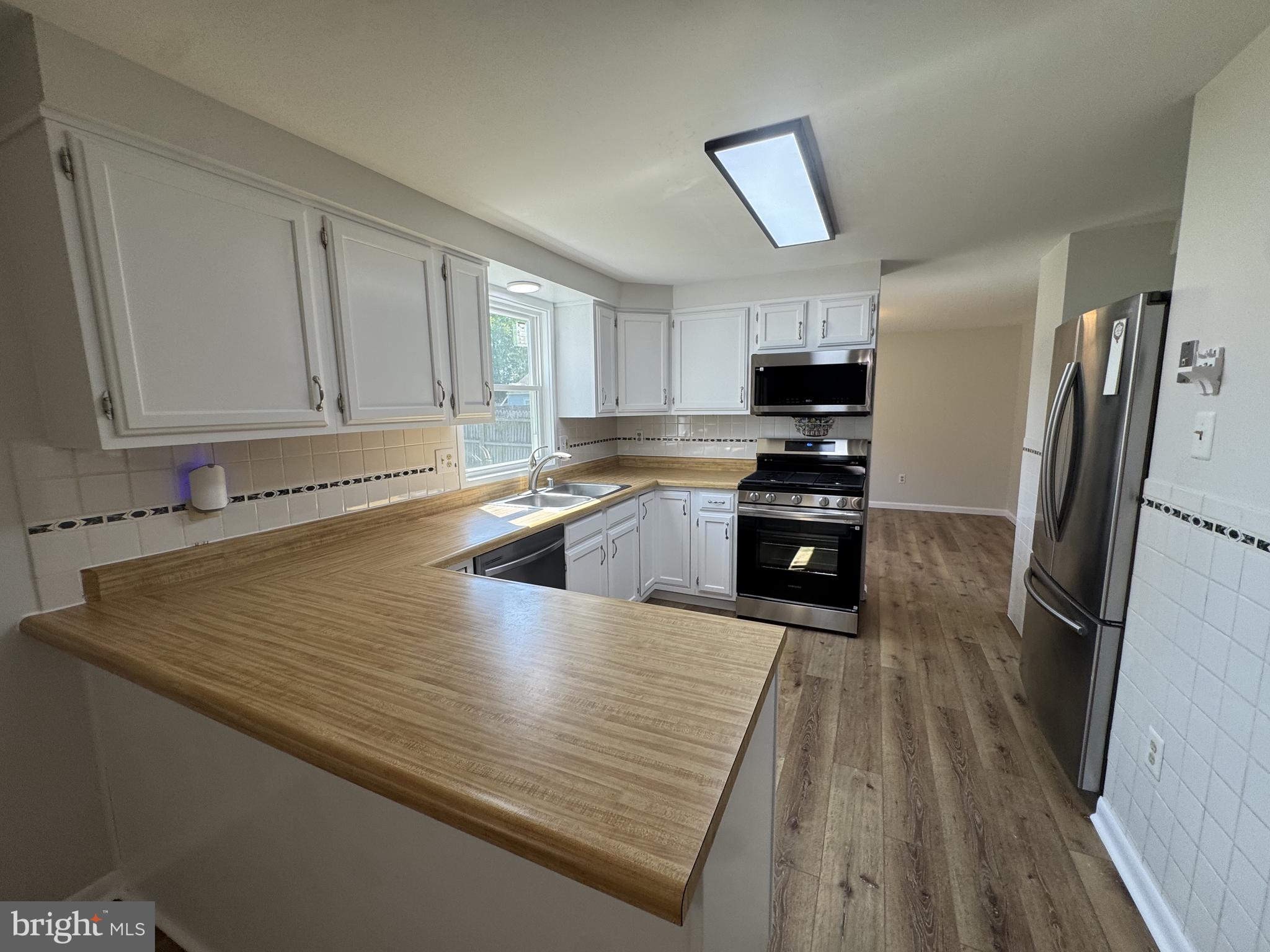 ROYAL GRANT - Residential