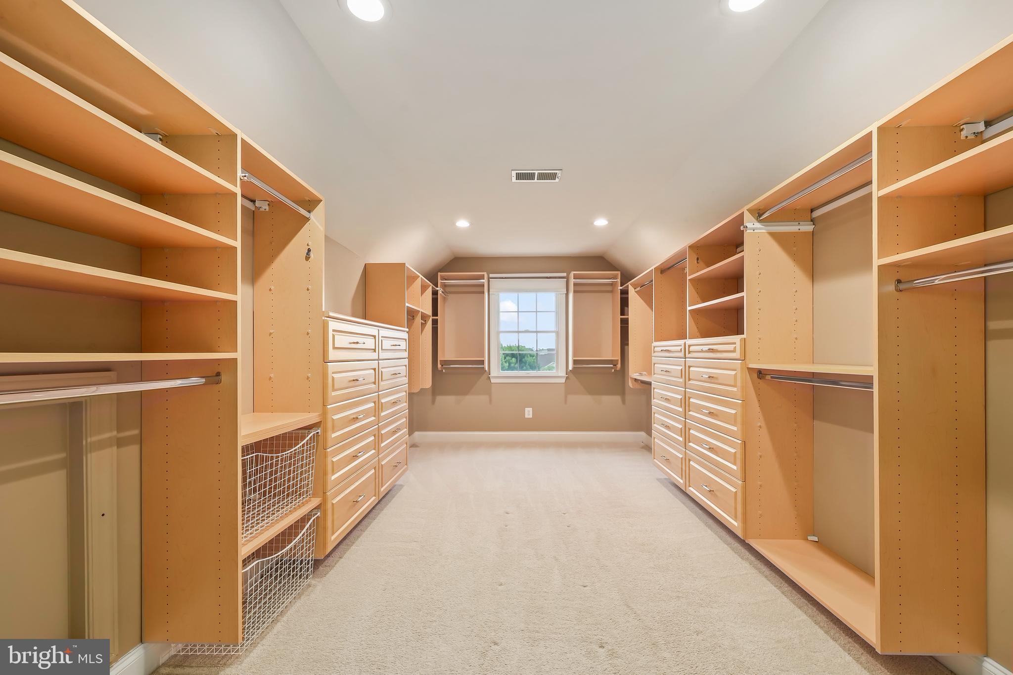 BELMONT COUNTRY CLUB - Residential