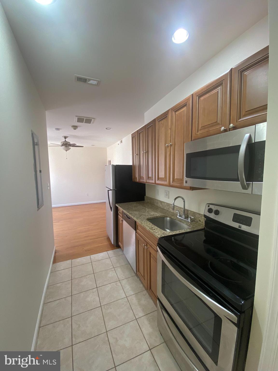 PHILADELPHIA - Residential Lease