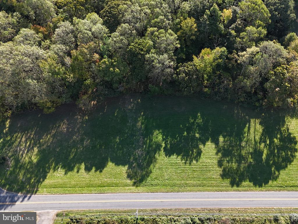 Build your dream home or vacation get-away on this partially cleared, 2.2 acre corner lot in the water-oriented Greenpoint Landing subdivision.  Located in the heart of historic Westmoreland County with community access to beautiful Nomini Creek and just minutes to shopping, dining and amenities in nearby Montross.  A peaceful and perfect setting for nature-lovers, boating enthusiasts, and history buffs.  Come home to Virginia's Northern Neck!