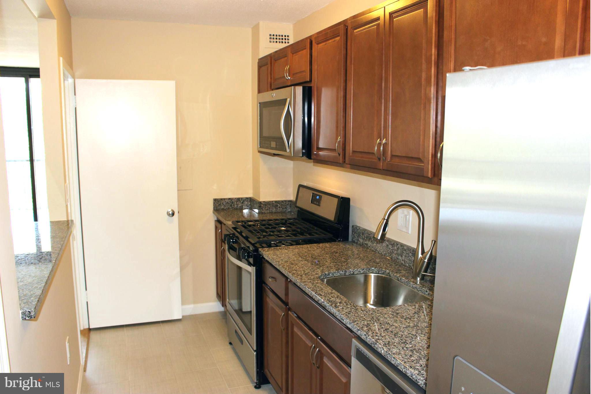 RIVIERA OF CHEVY CHASE - Residential