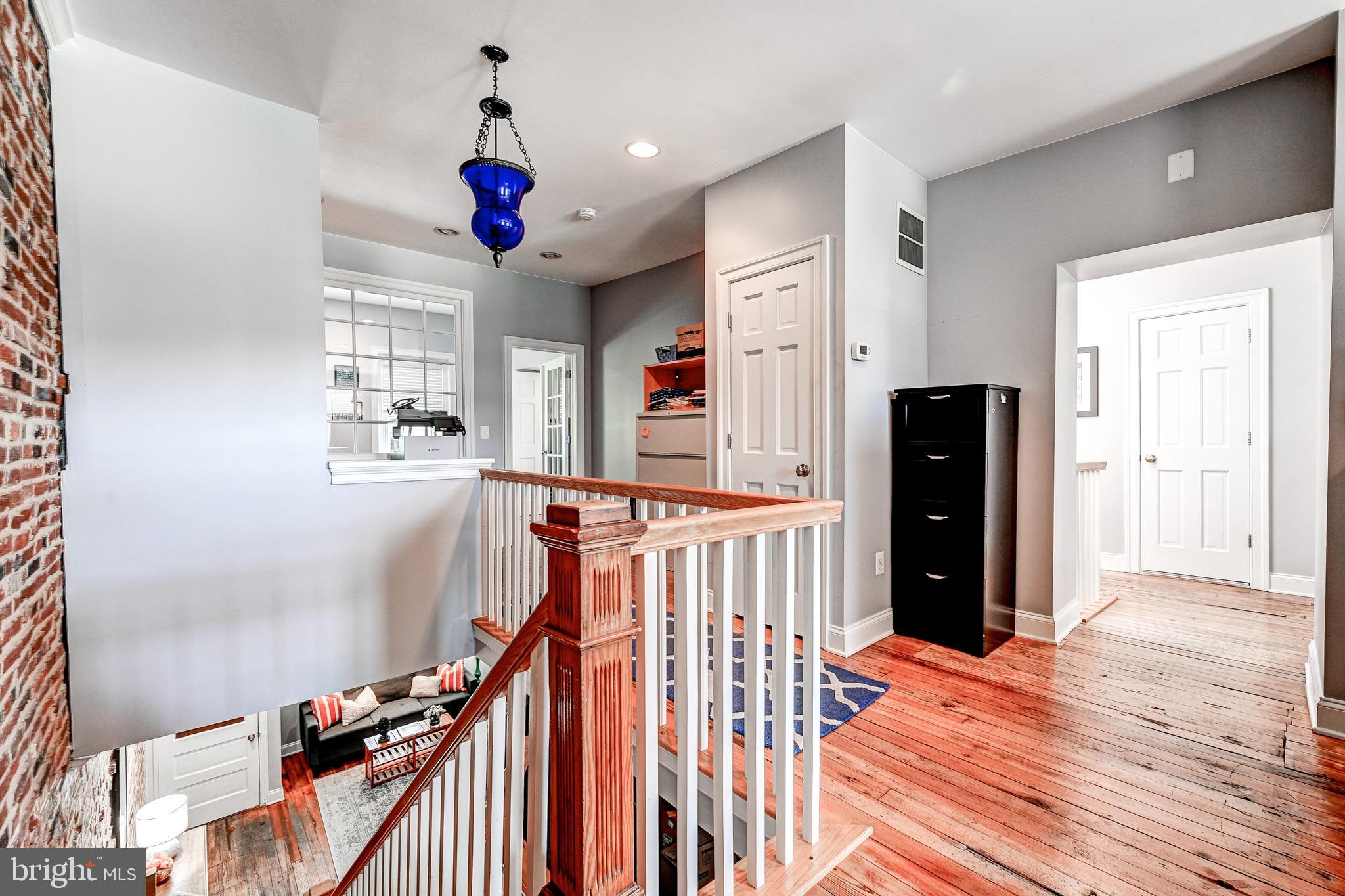 LOCUST POINT - Residential