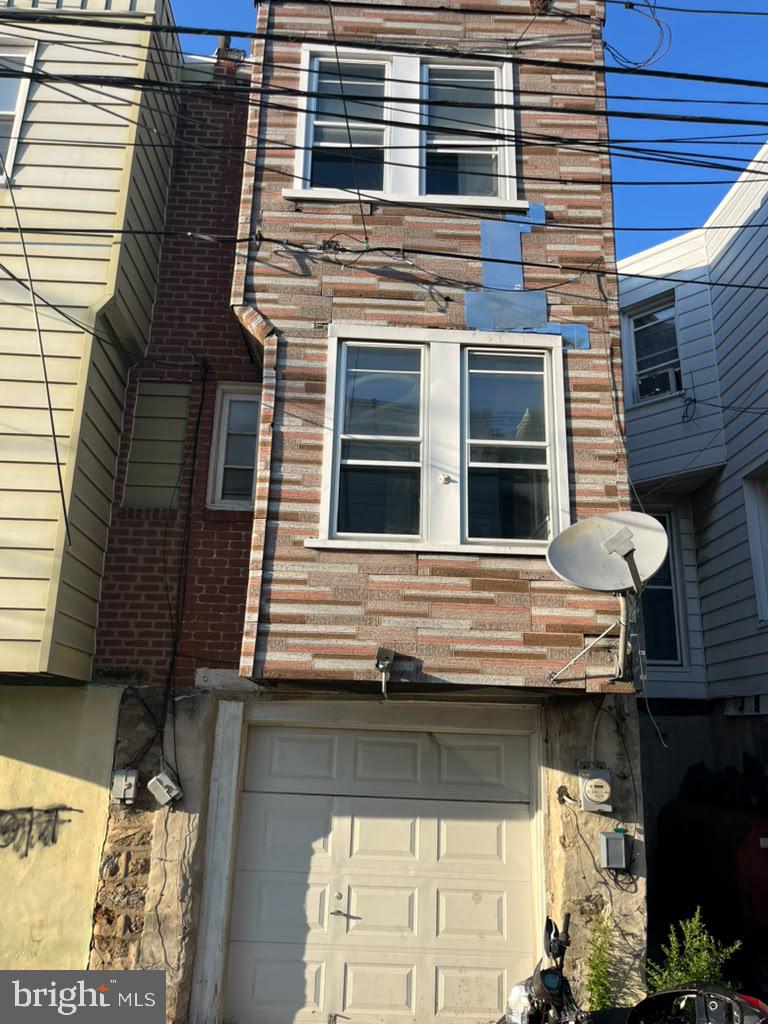 LAWNCREST - Residential