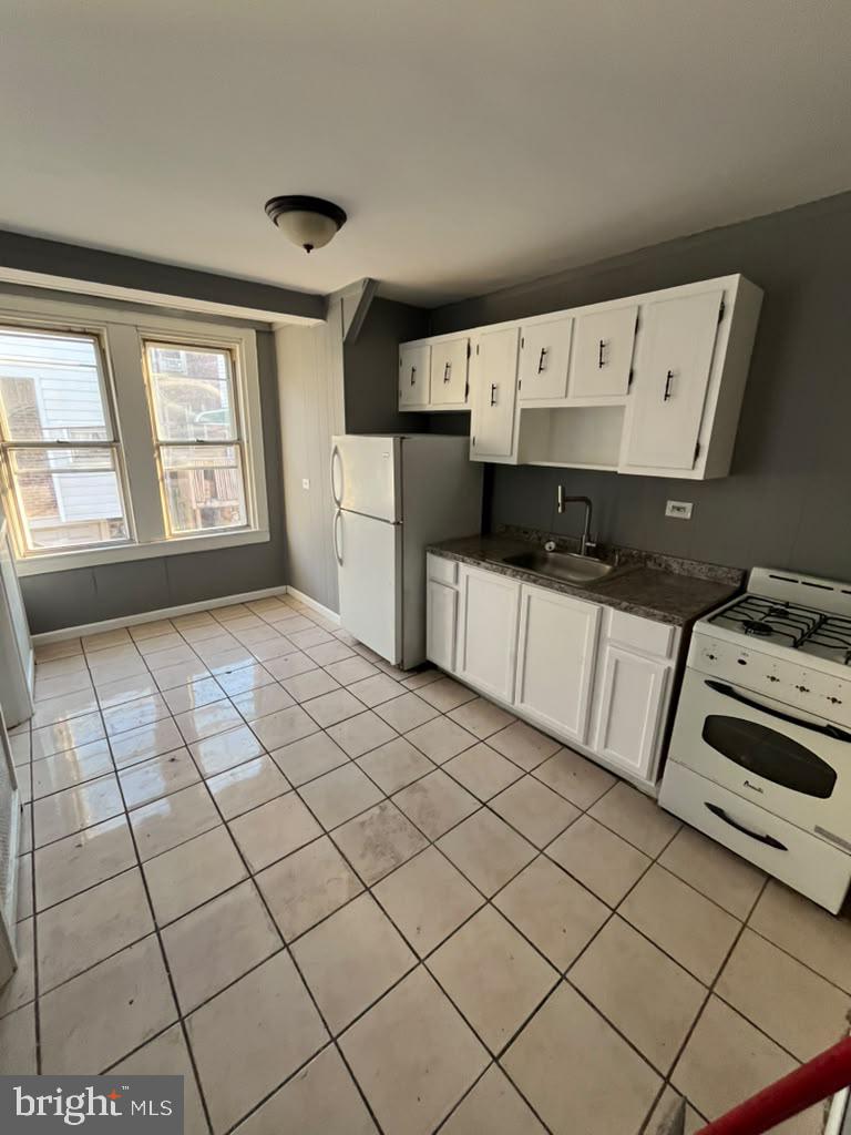 LAWNCREST - Residential