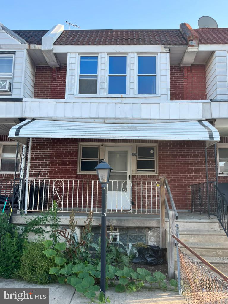 LAWNCREST - Residential