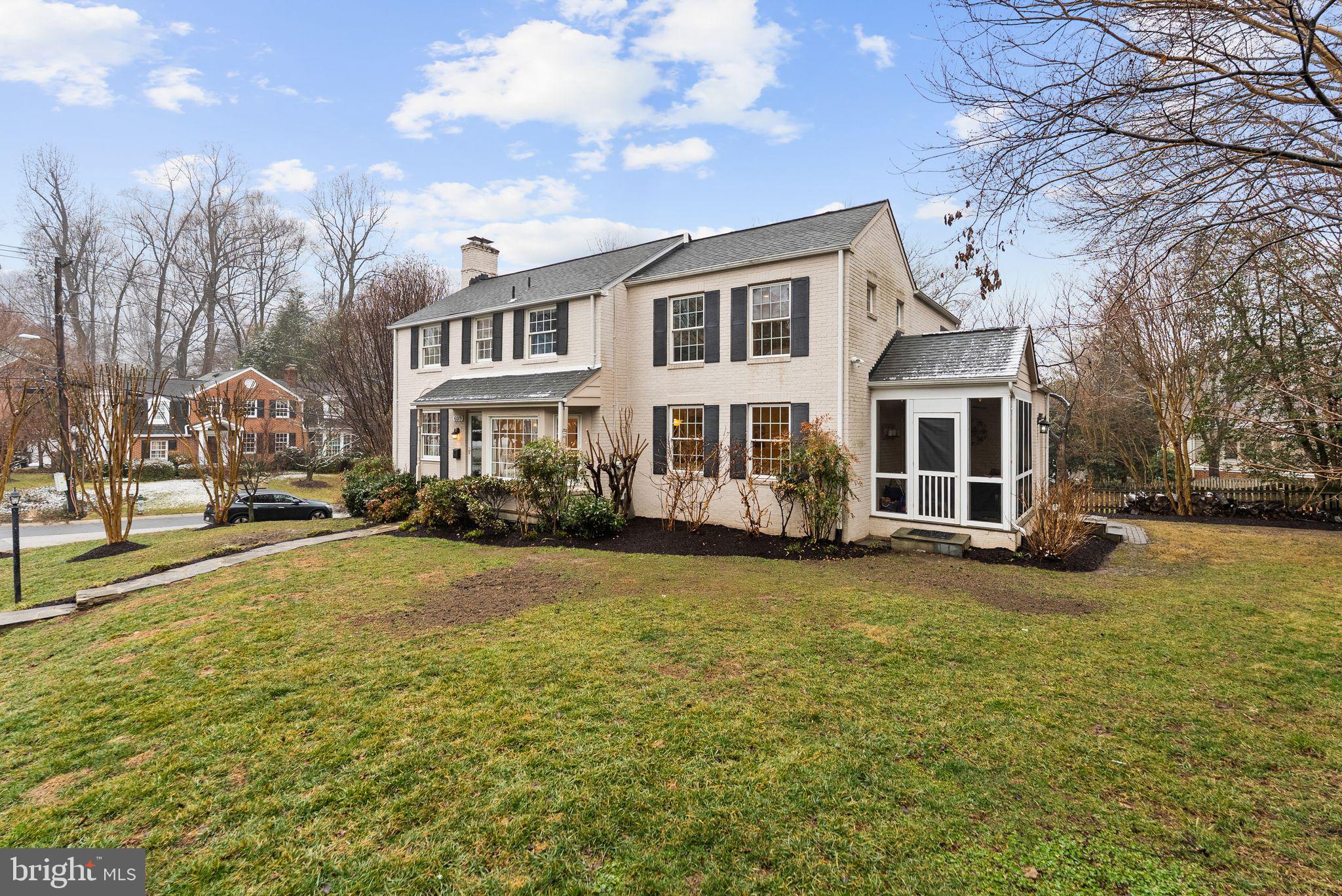 WOODACRES - Residential