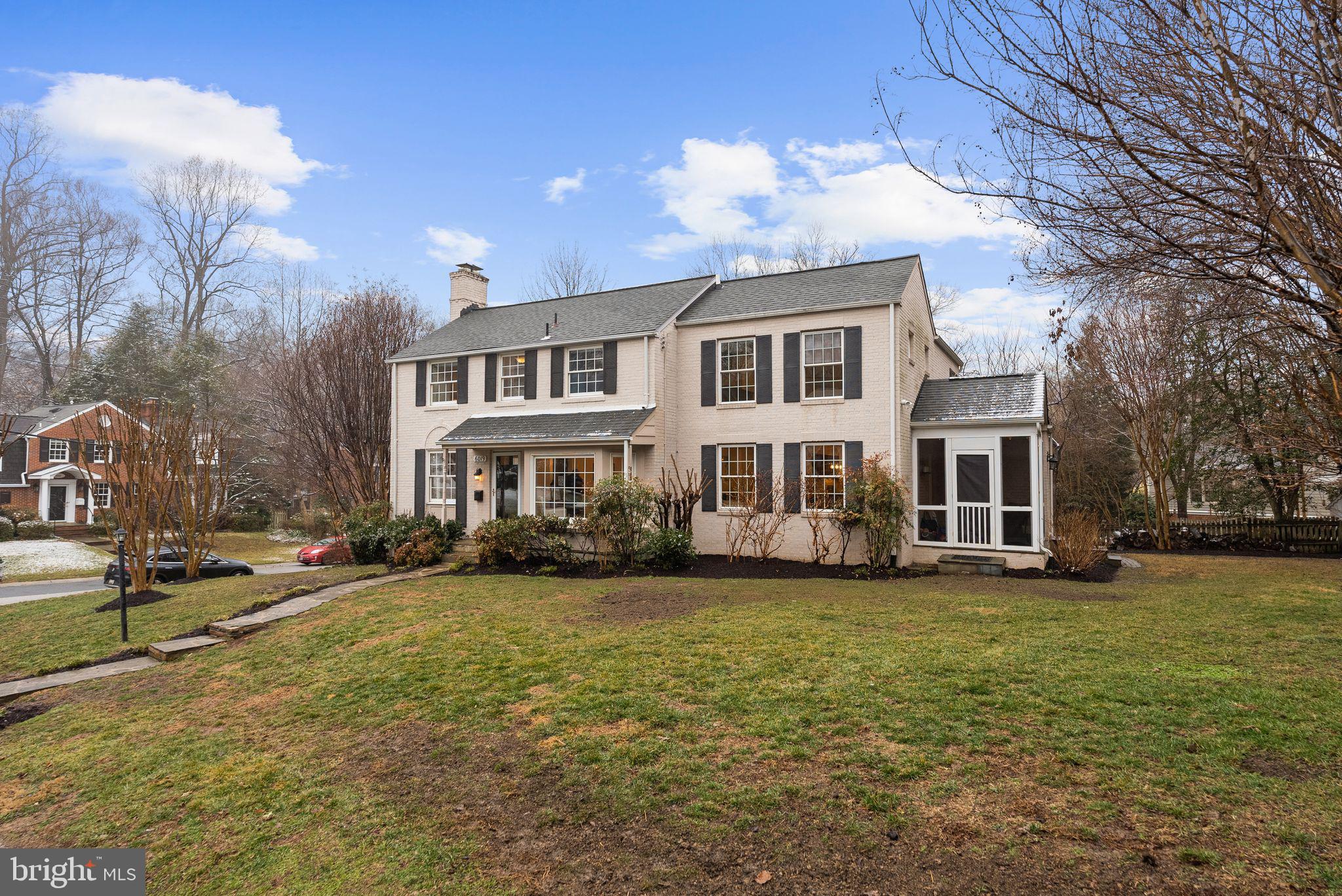 WOODACRES - Residential