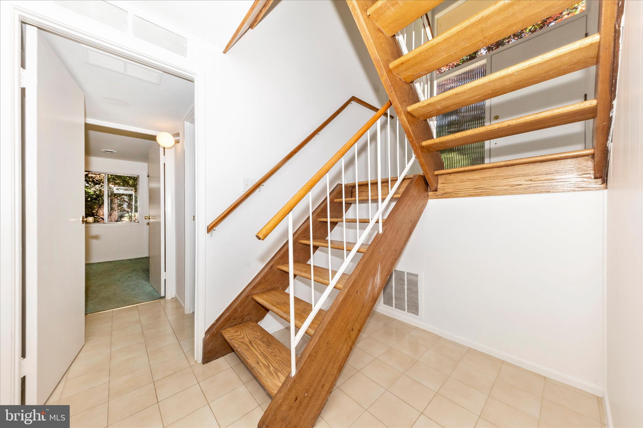 CARDEROCK SPRINGS - Residential