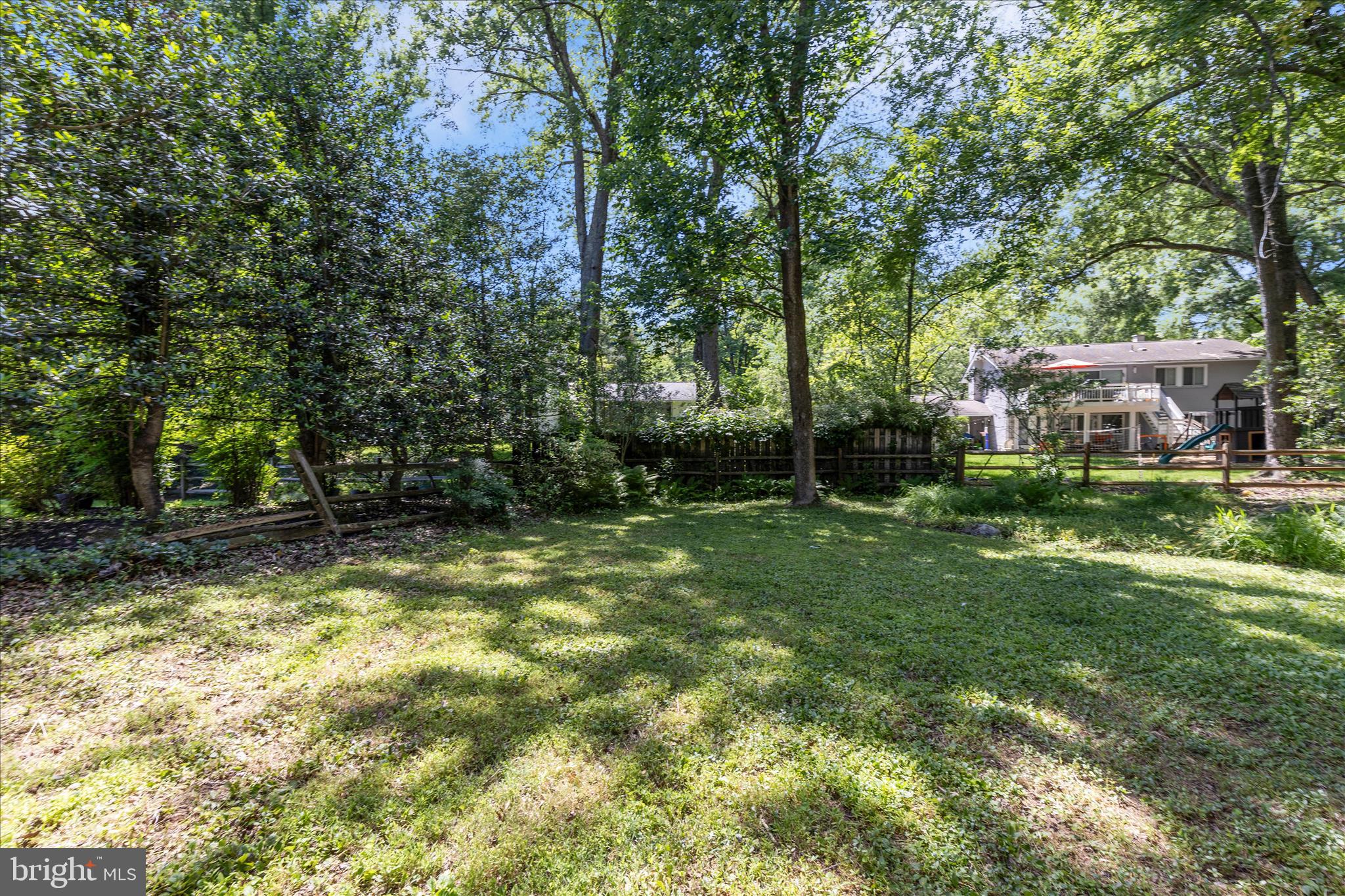 CARDEROCK SPRINGS - Residential