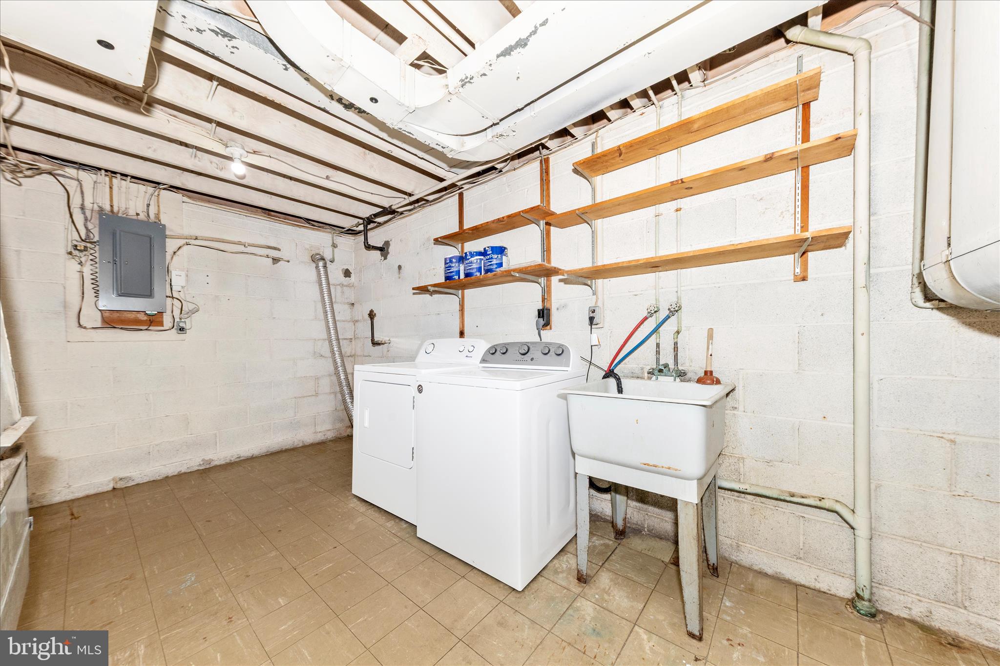 CARDEROCK SPRINGS - Residential