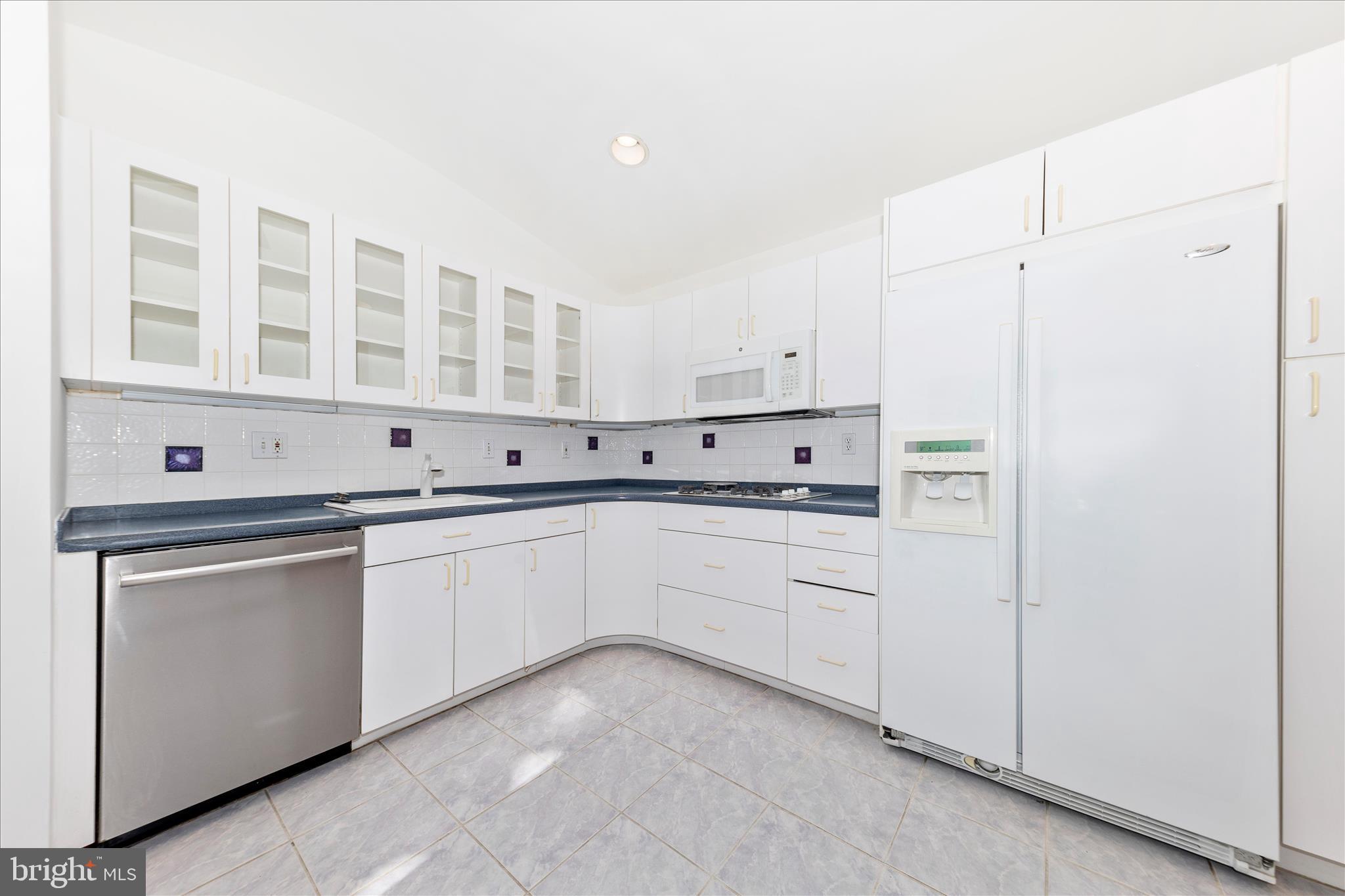 CARDEROCK SPRINGS - Residential