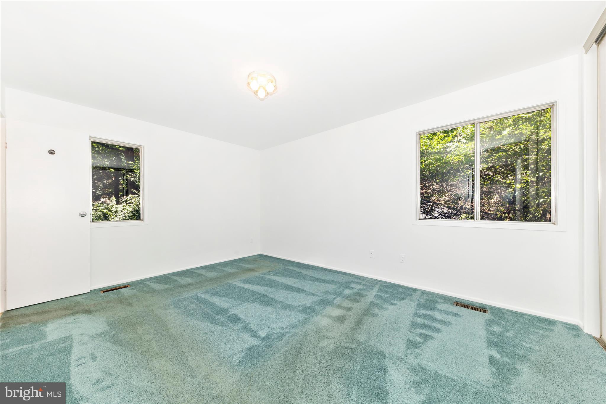 CARDEROCK SPRINGS - Residential