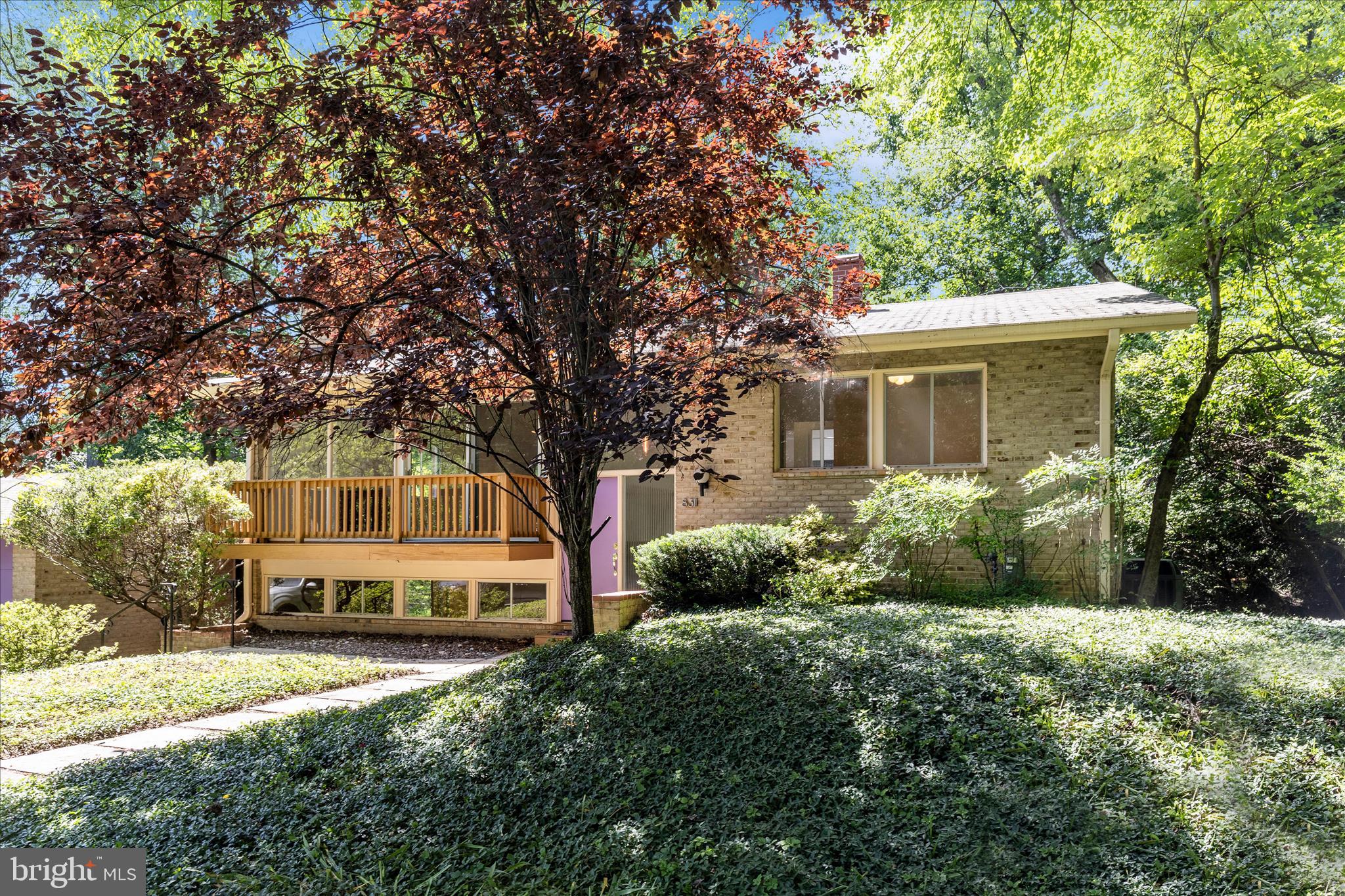 CARDEROCK SPRINGS - Residential