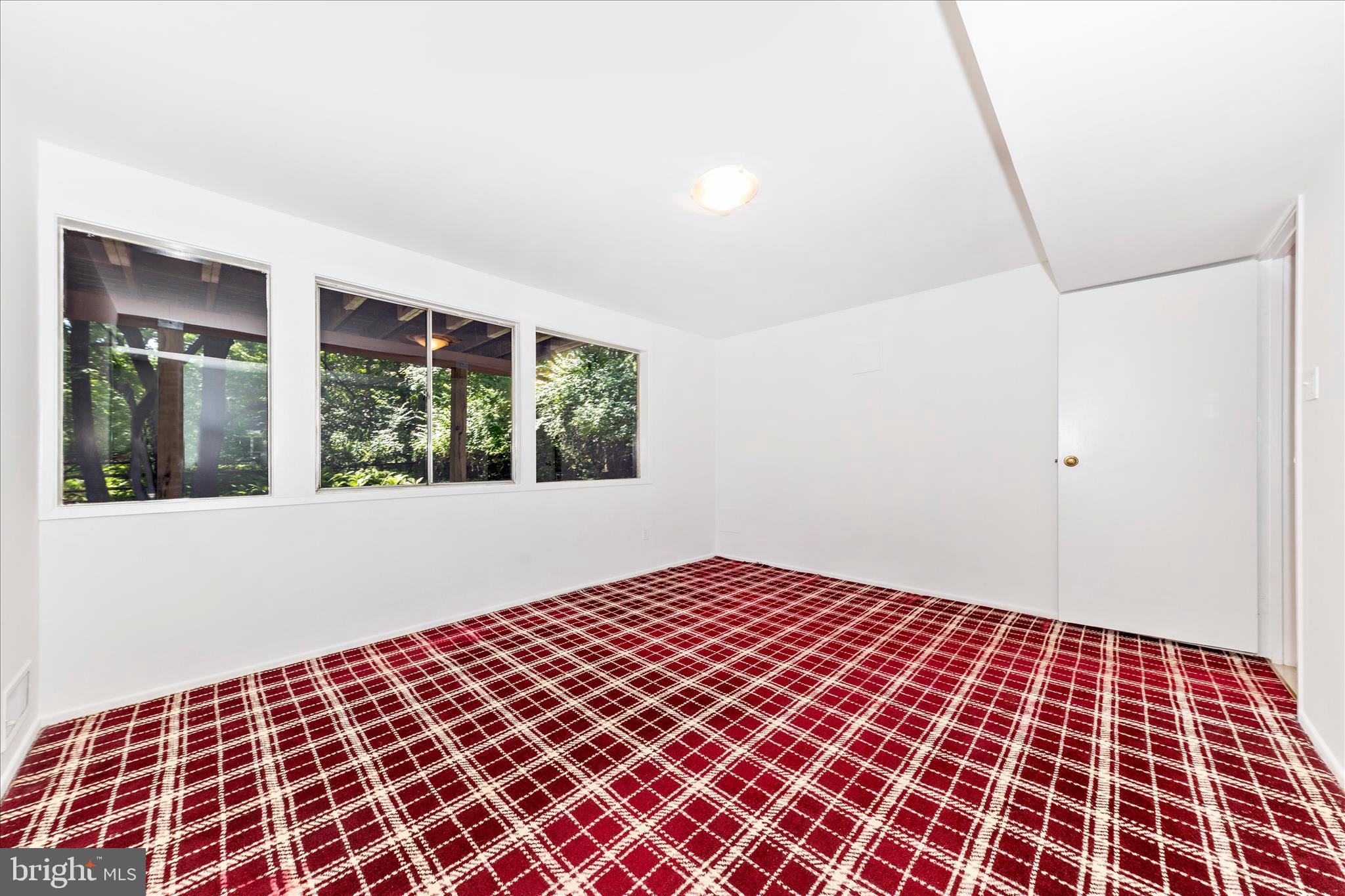 CARDEROCK SPRINGS - Residential