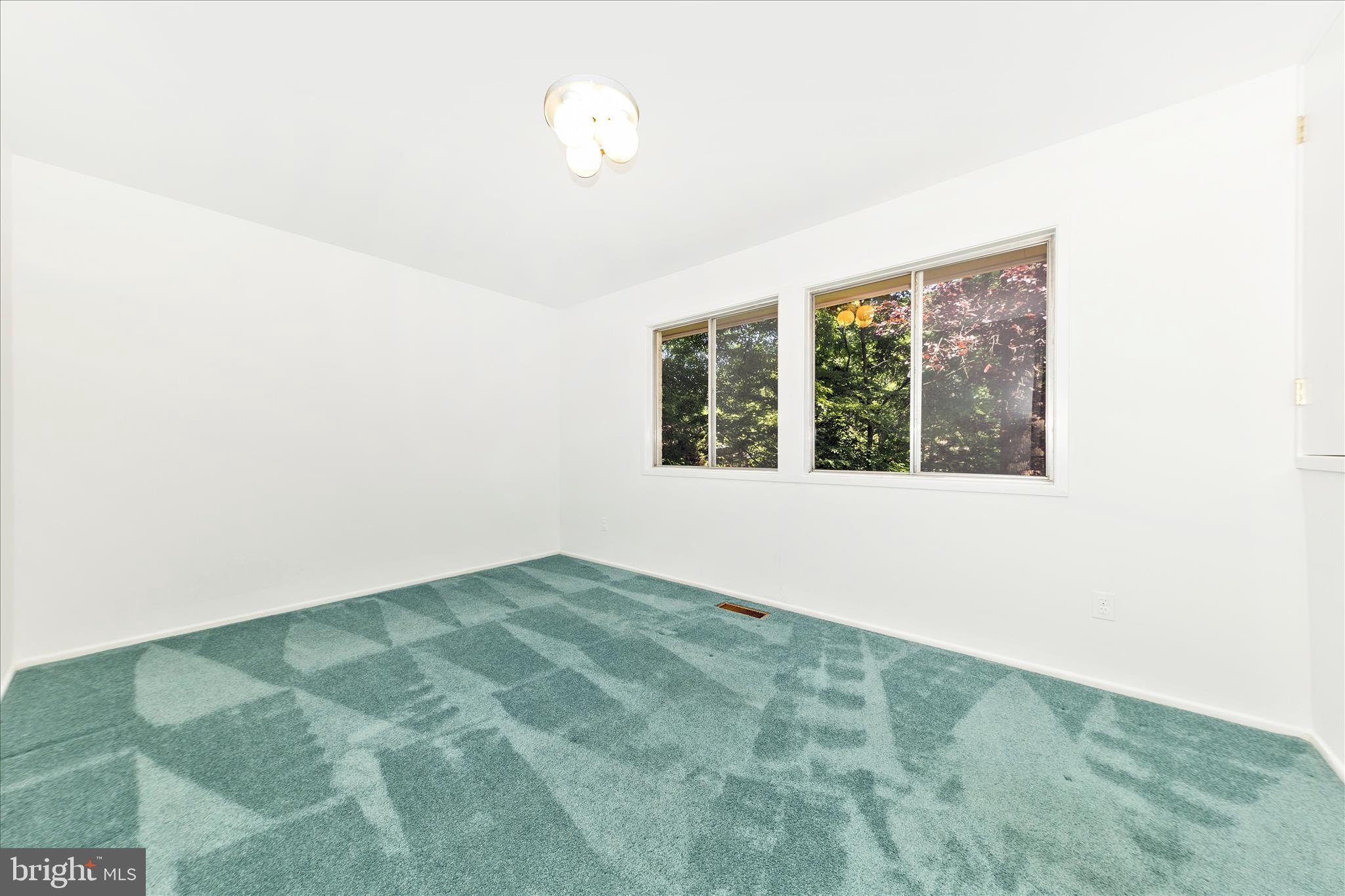 CARDEROCK SPRINGS - Residential
