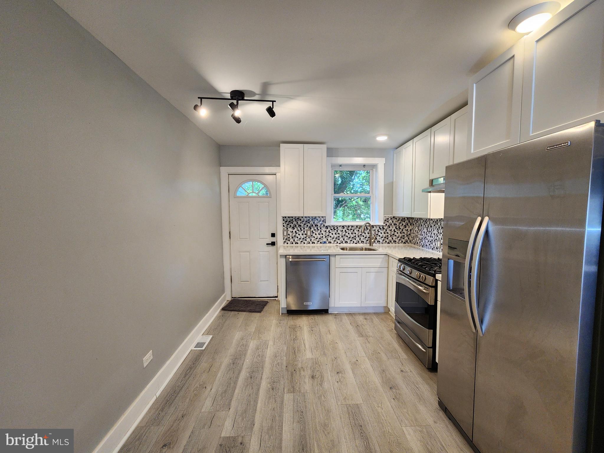 FRANKFORD - Residential