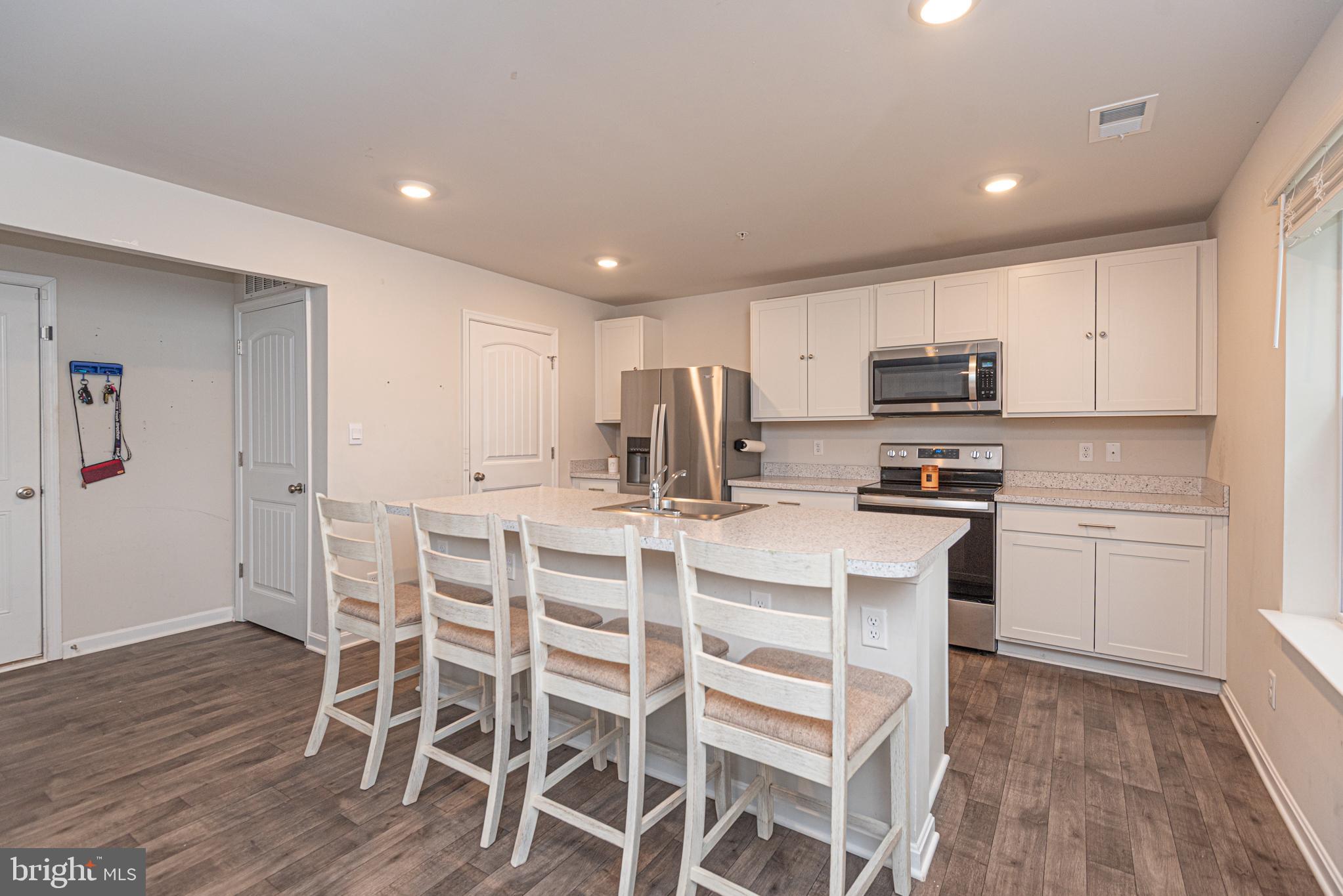 HUNTINGFIELDS - Residential