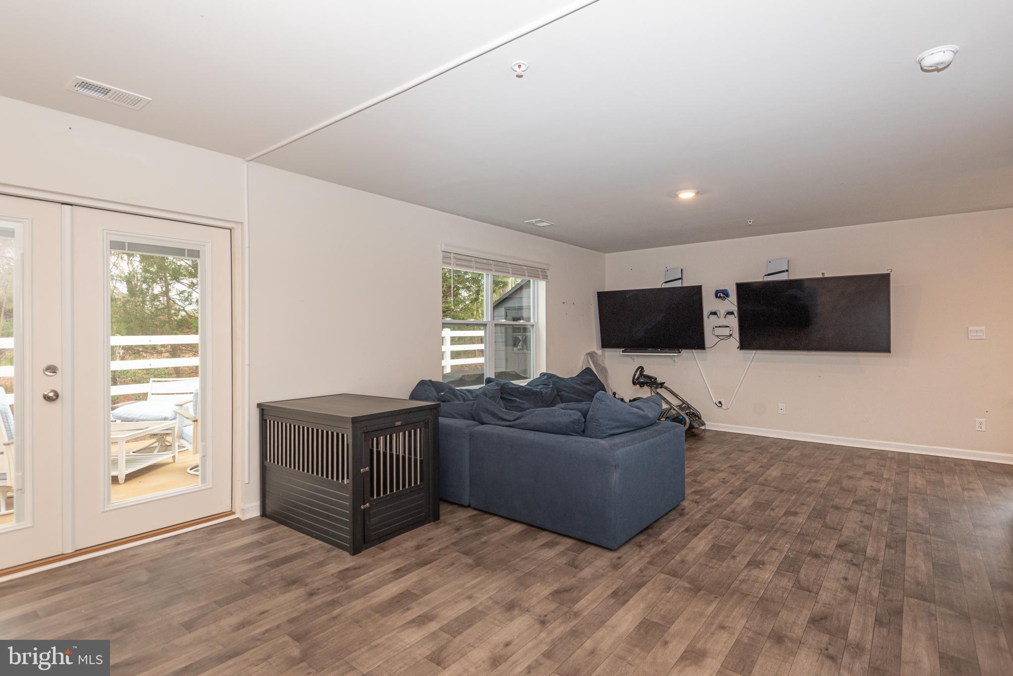 HUNTINGFIELDS - Residential