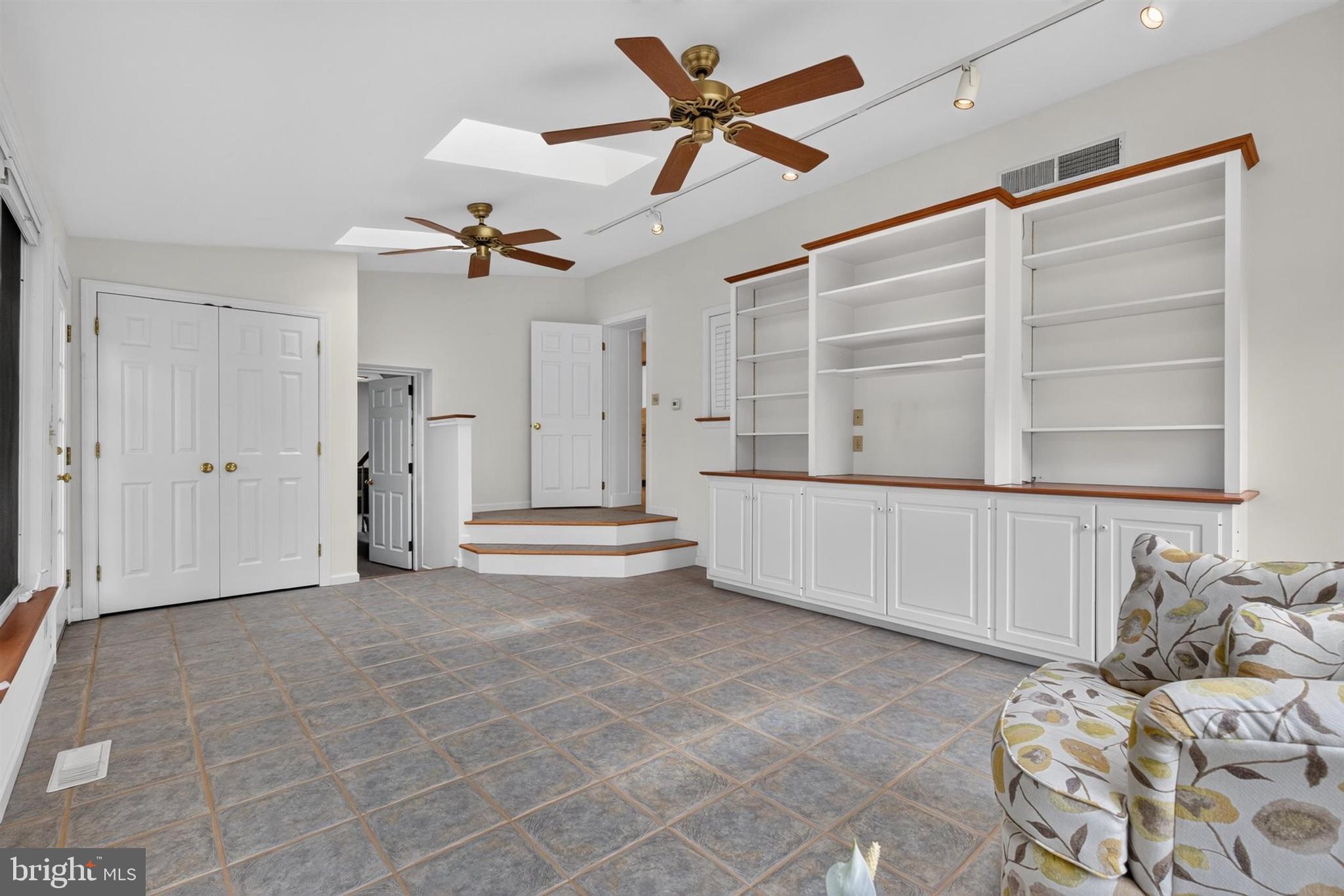 PALMYRA BOROUGH - Residential