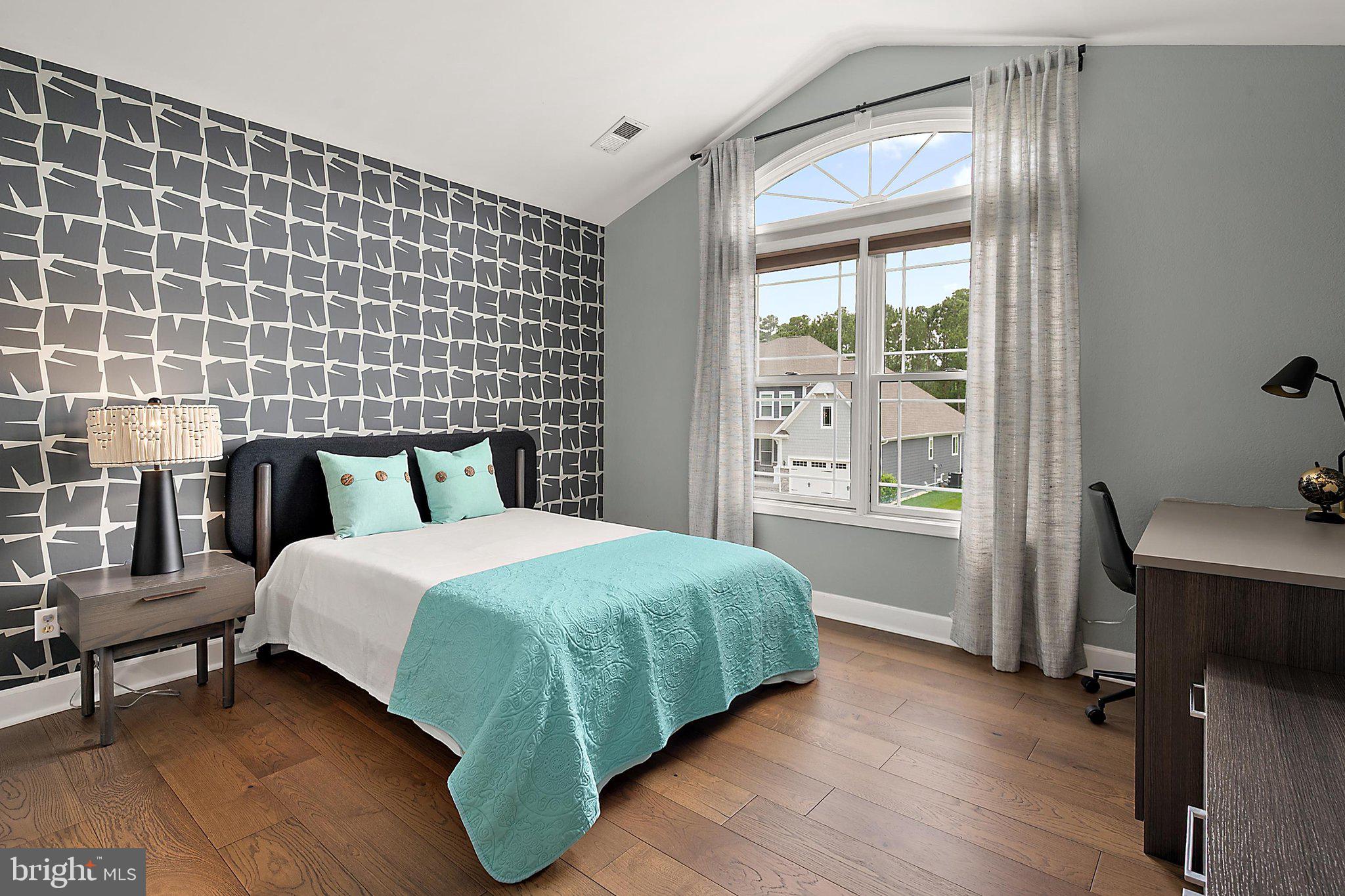 GLEN RIDDLE - Residential