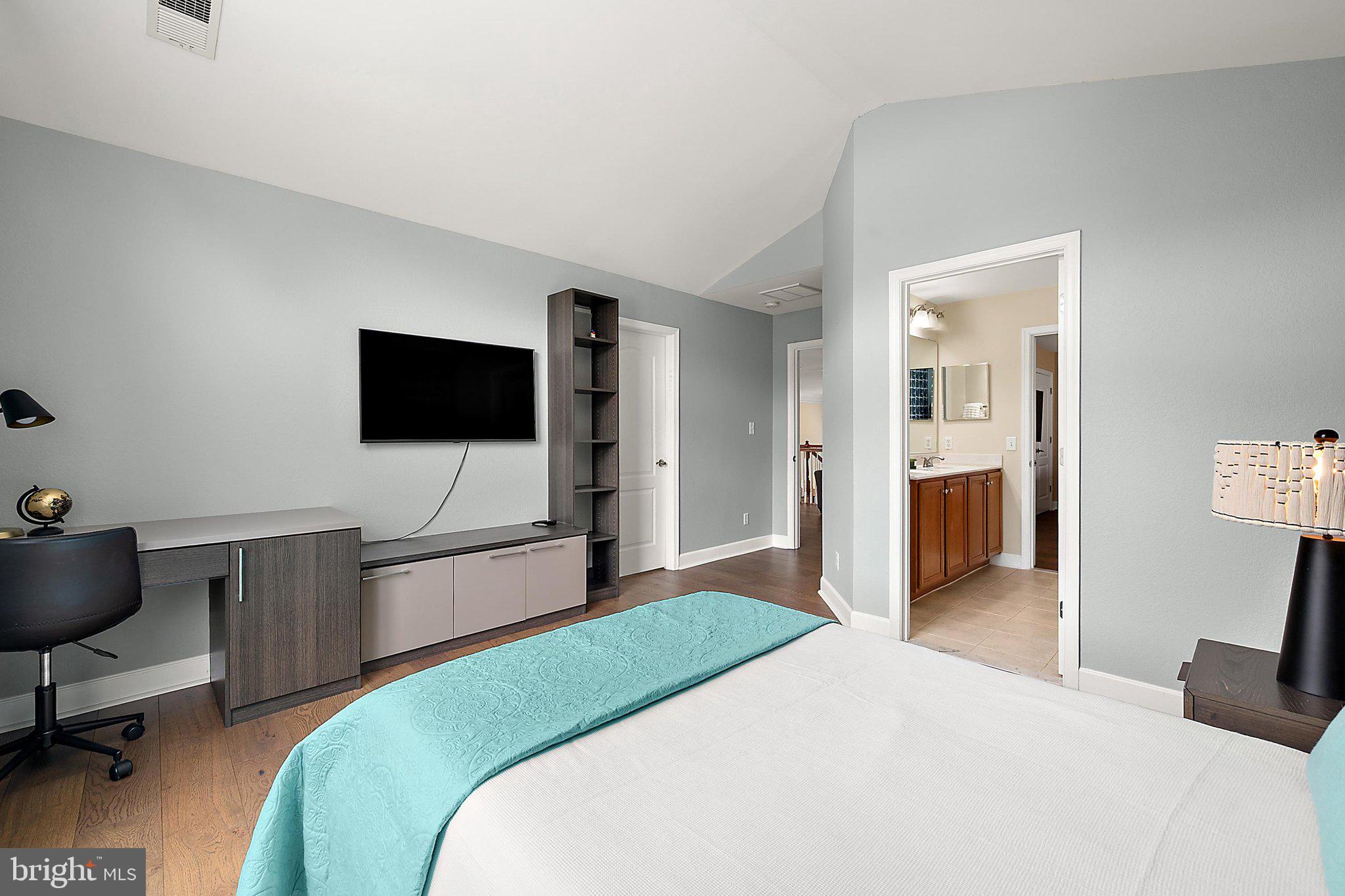 GLEN RIDDLE - Residential