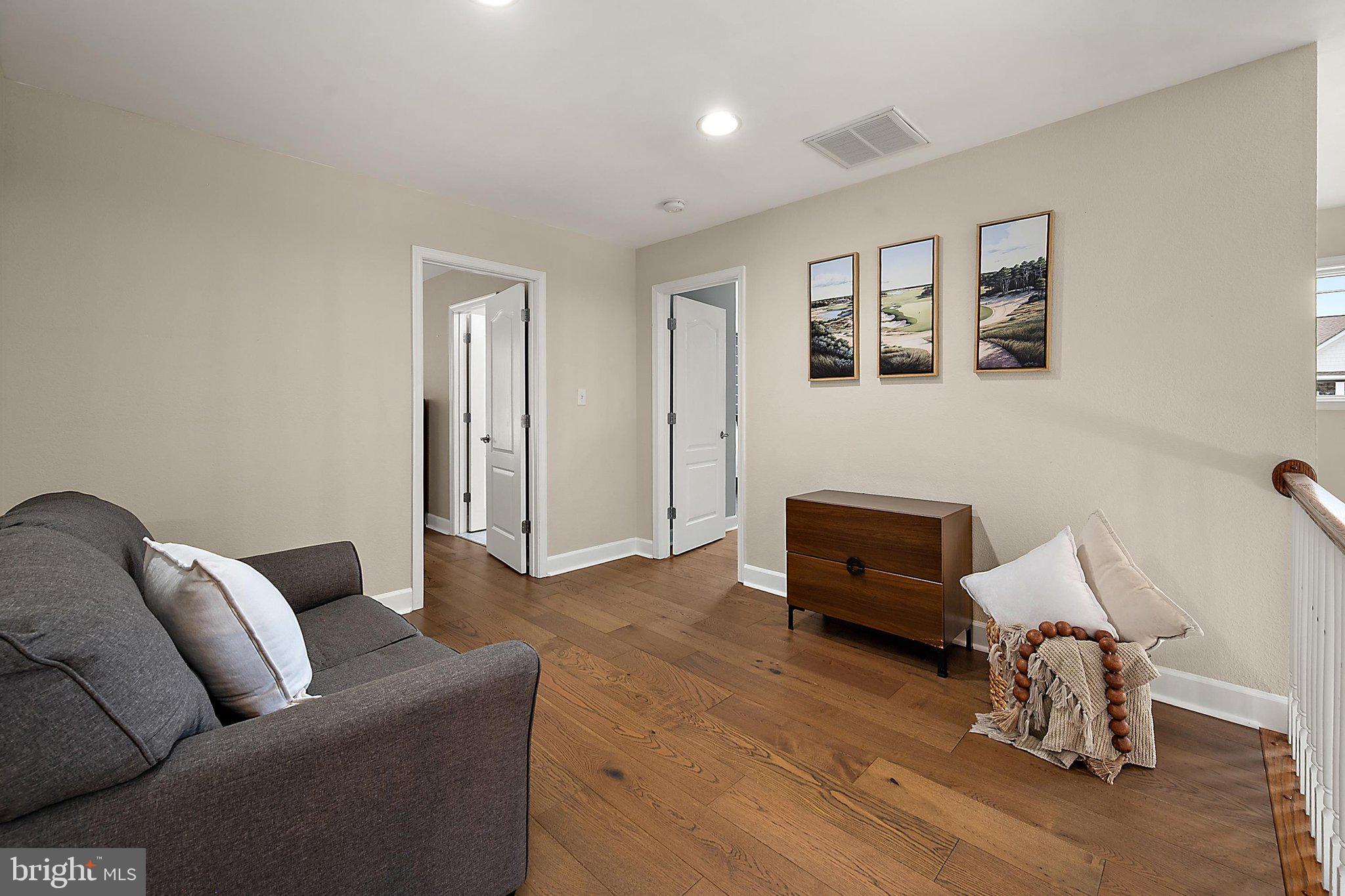 GLEN RIDDLE - Residential