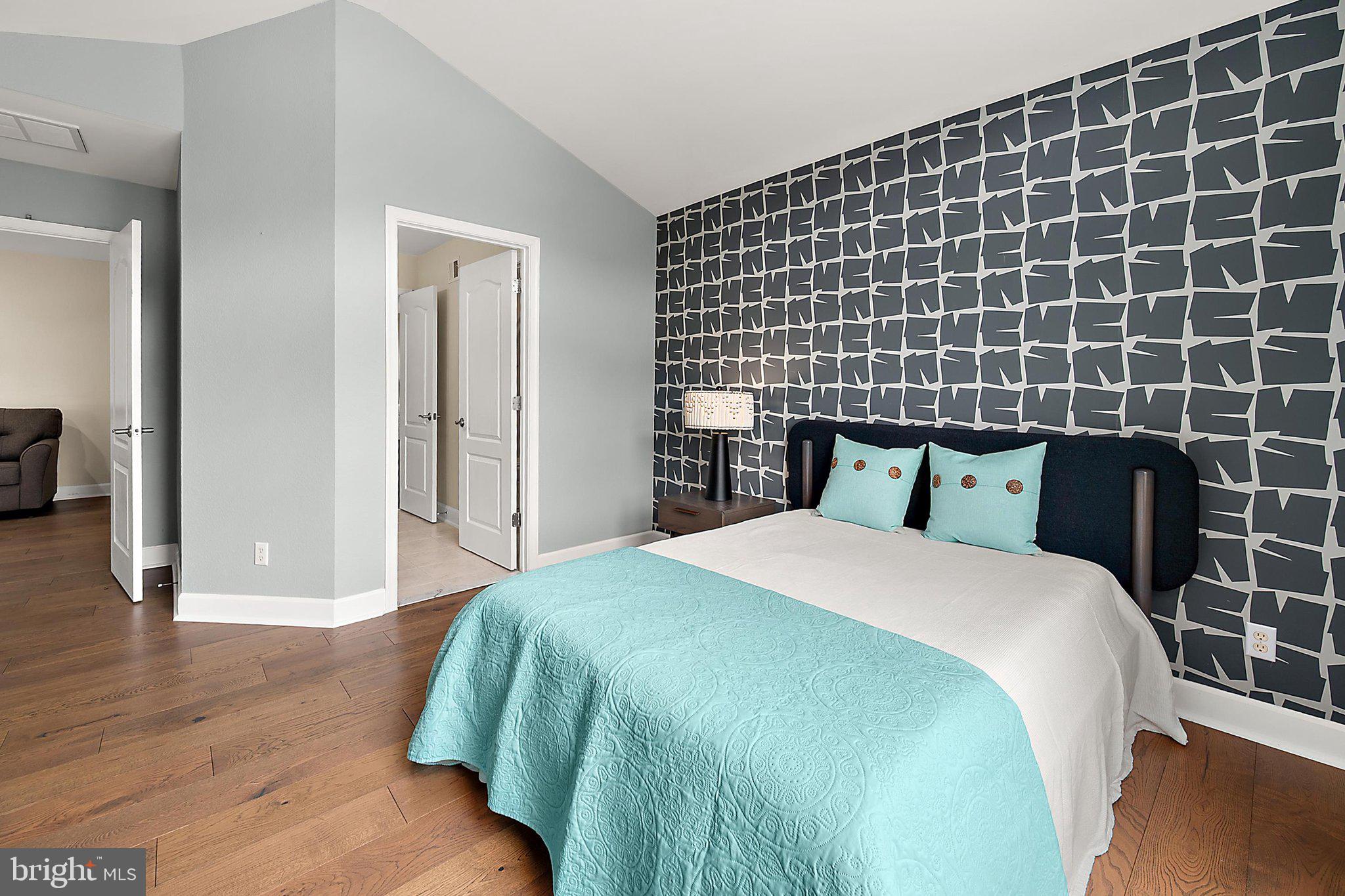 GLEN RIDDLE - Residential