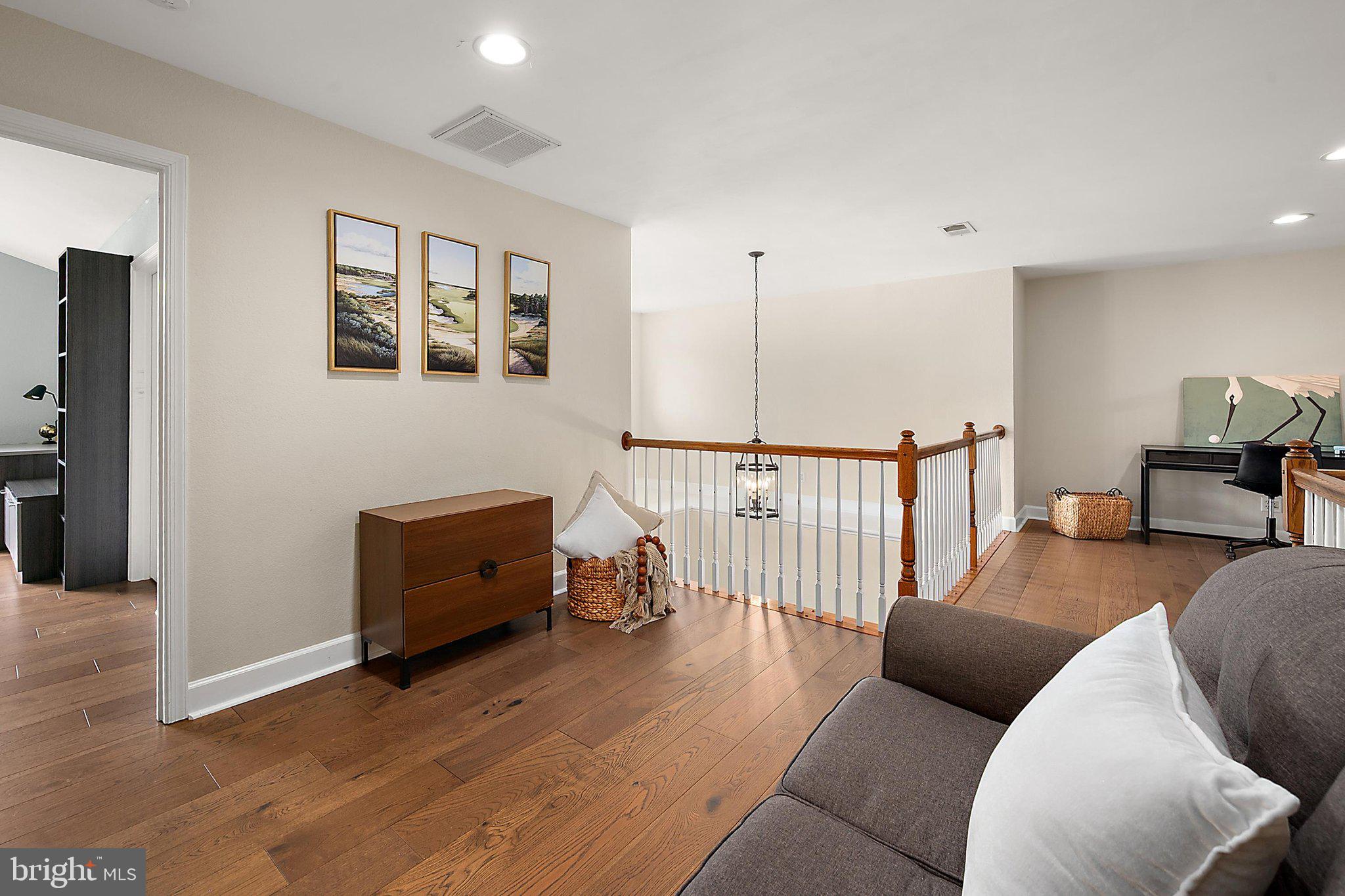 GLEN RIDDLE - Residential