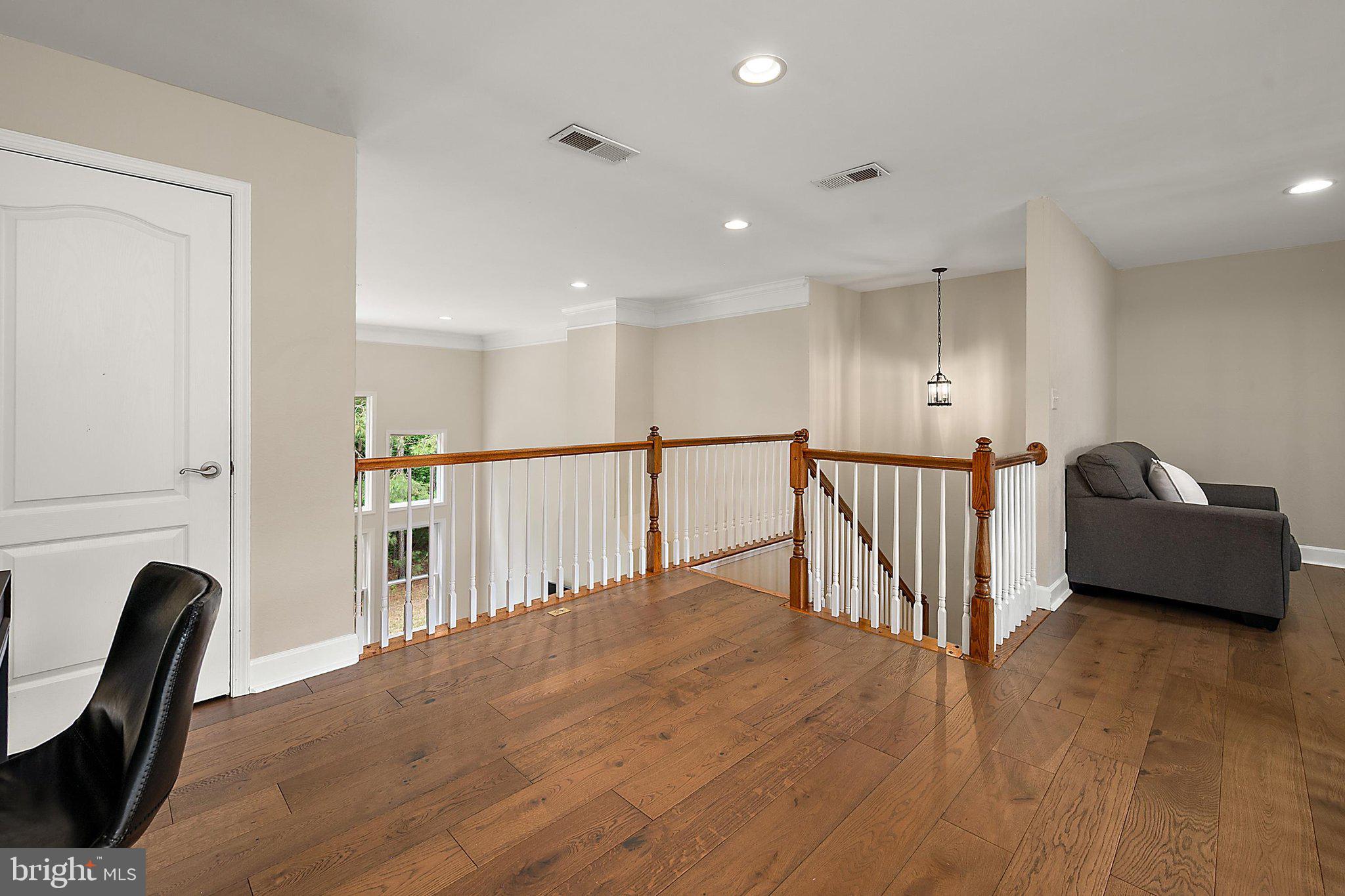 GLEN RIDDLE - Residential
