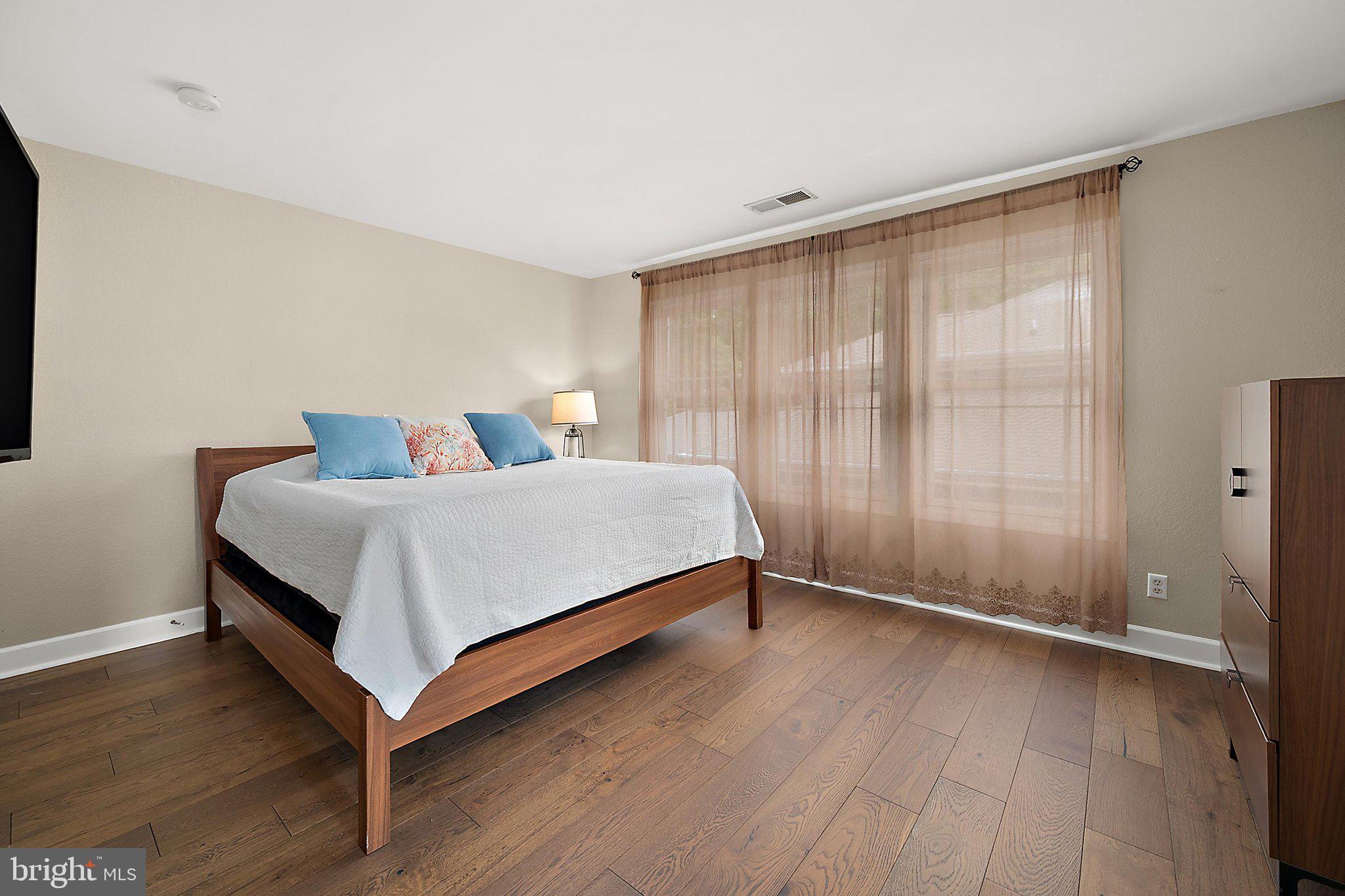 GLEN RIDDLE - Residential