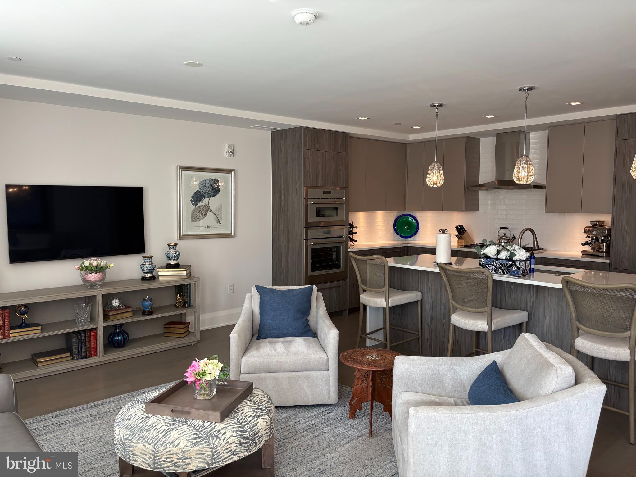 ROBINSON LANDING - Residential