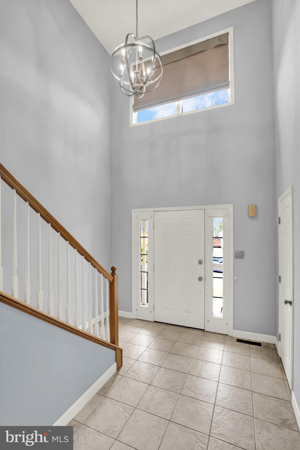 COLUMBIA COURT - Residential