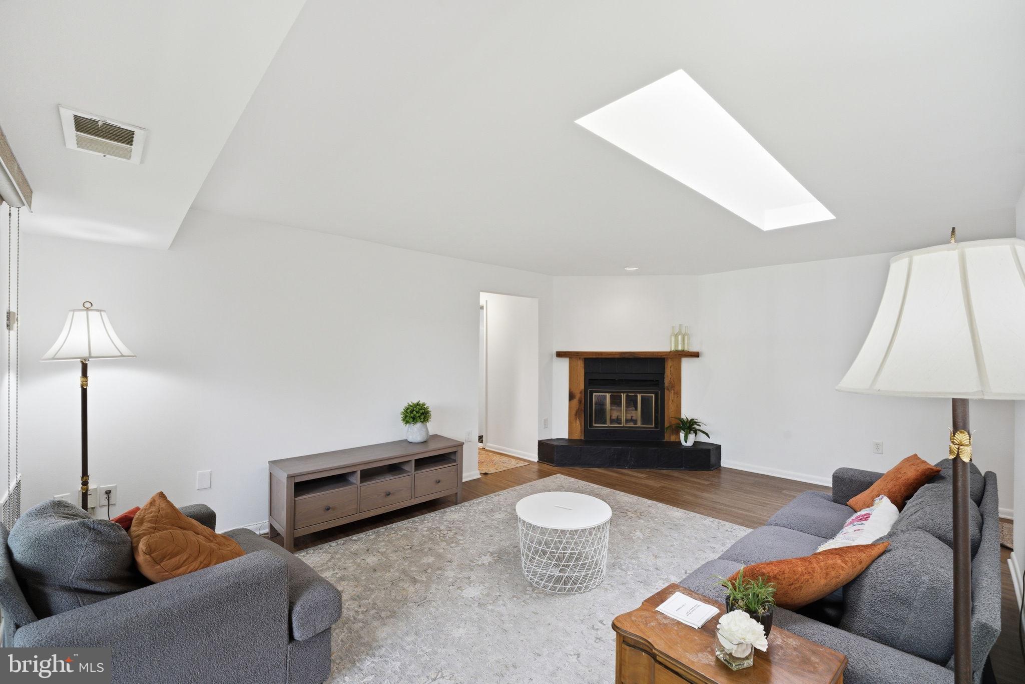 FAIRFIELD COMMONS - Residential